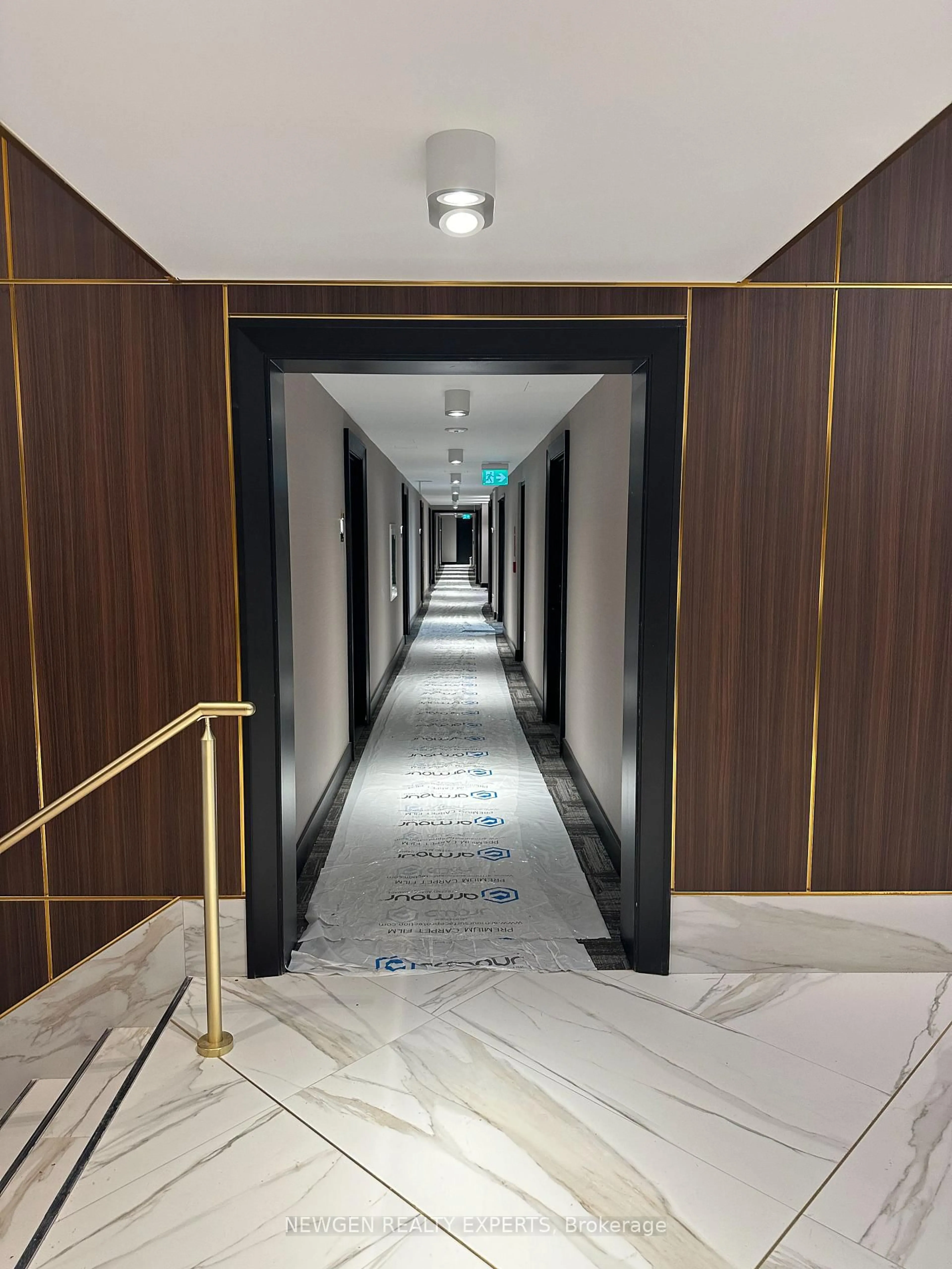 Indoor foyer for 2333 Khalsa Gate #201, Oakville Ontario L6M 0X7