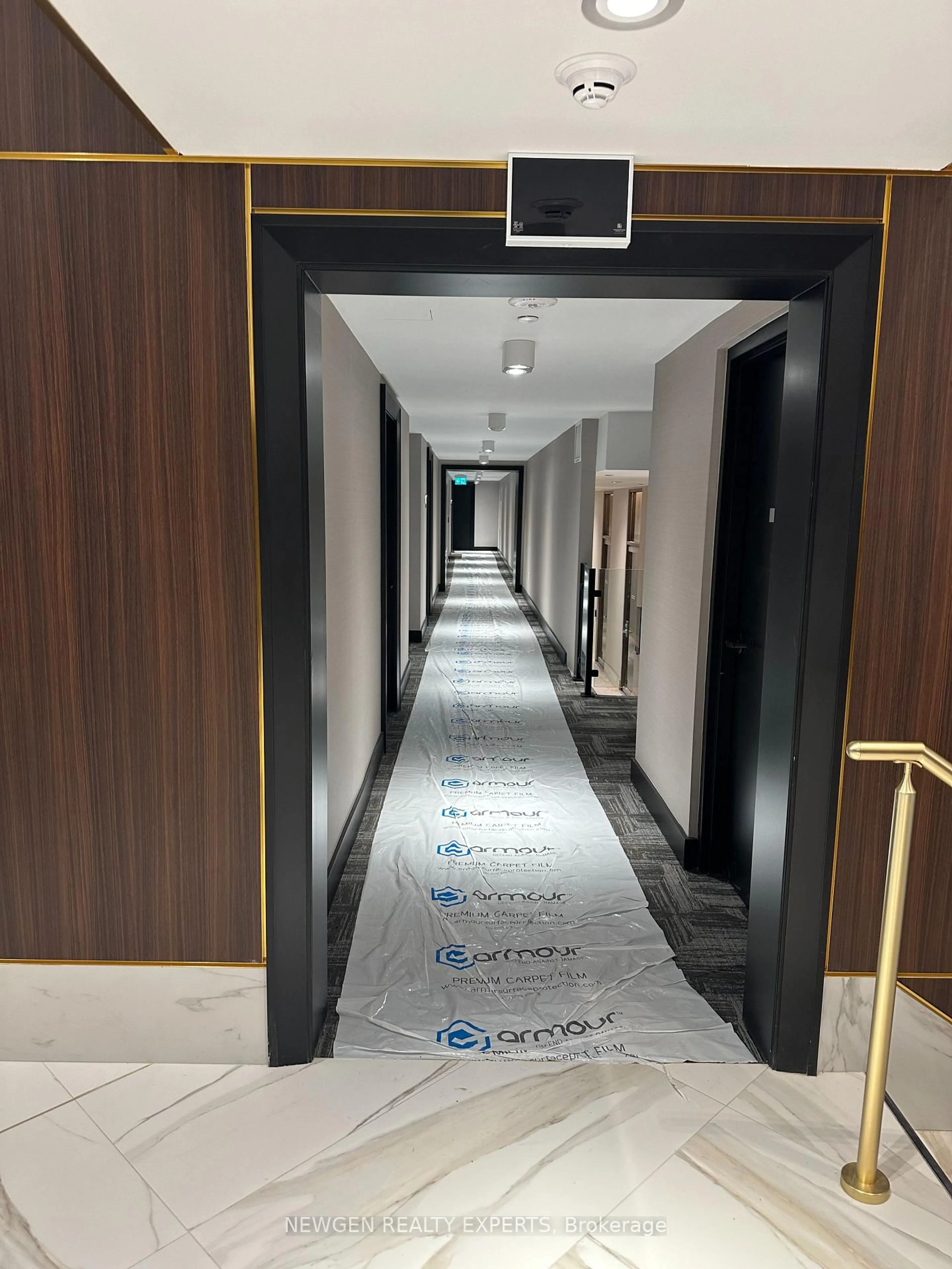 Indoor foyer for 2333 Khalsa Gate #201, Oakville Ontario L6M 0X7