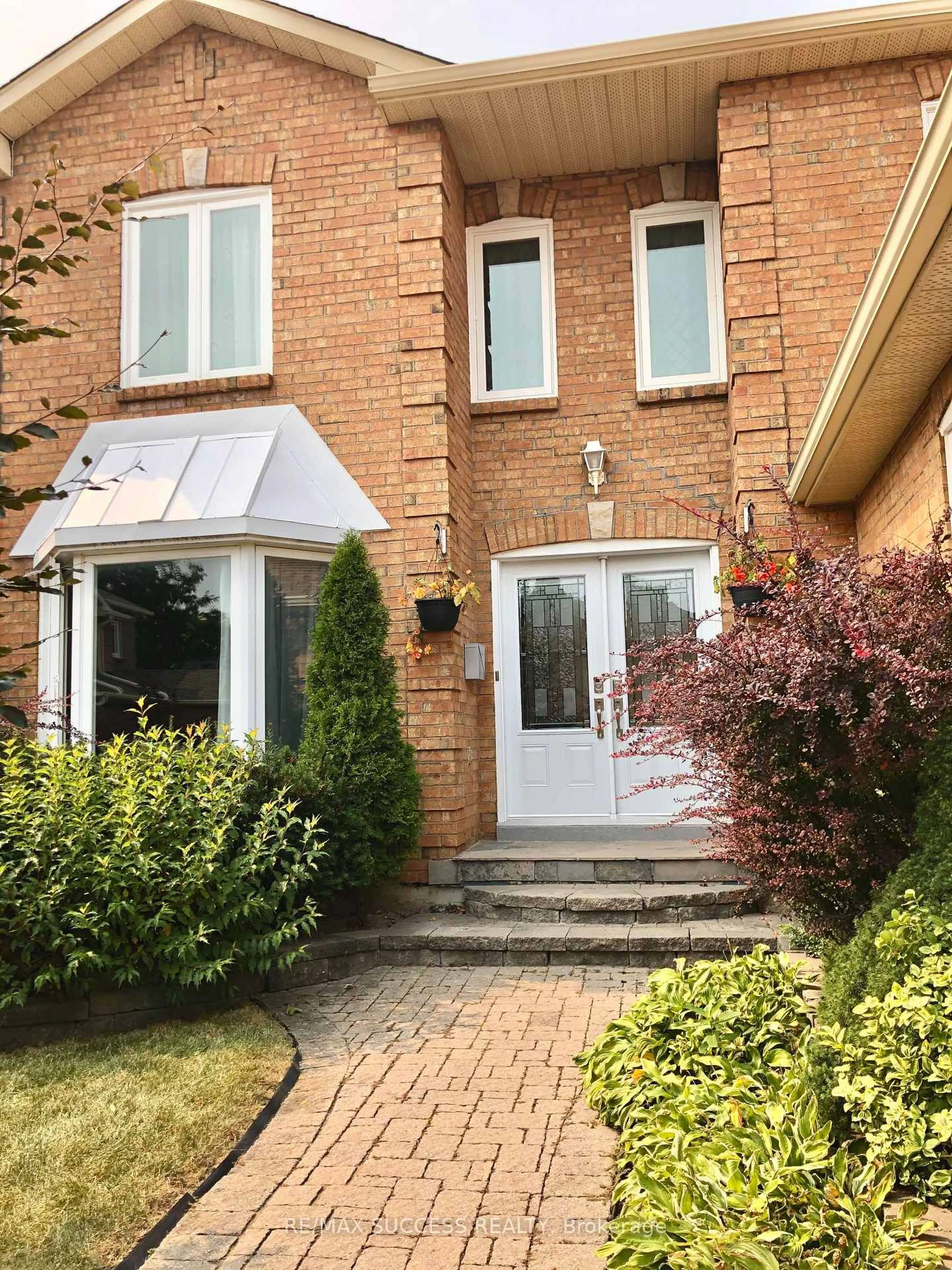 Unknown for 6643 Mockingbird Lane, Mississauga Ontario L5N 5K2