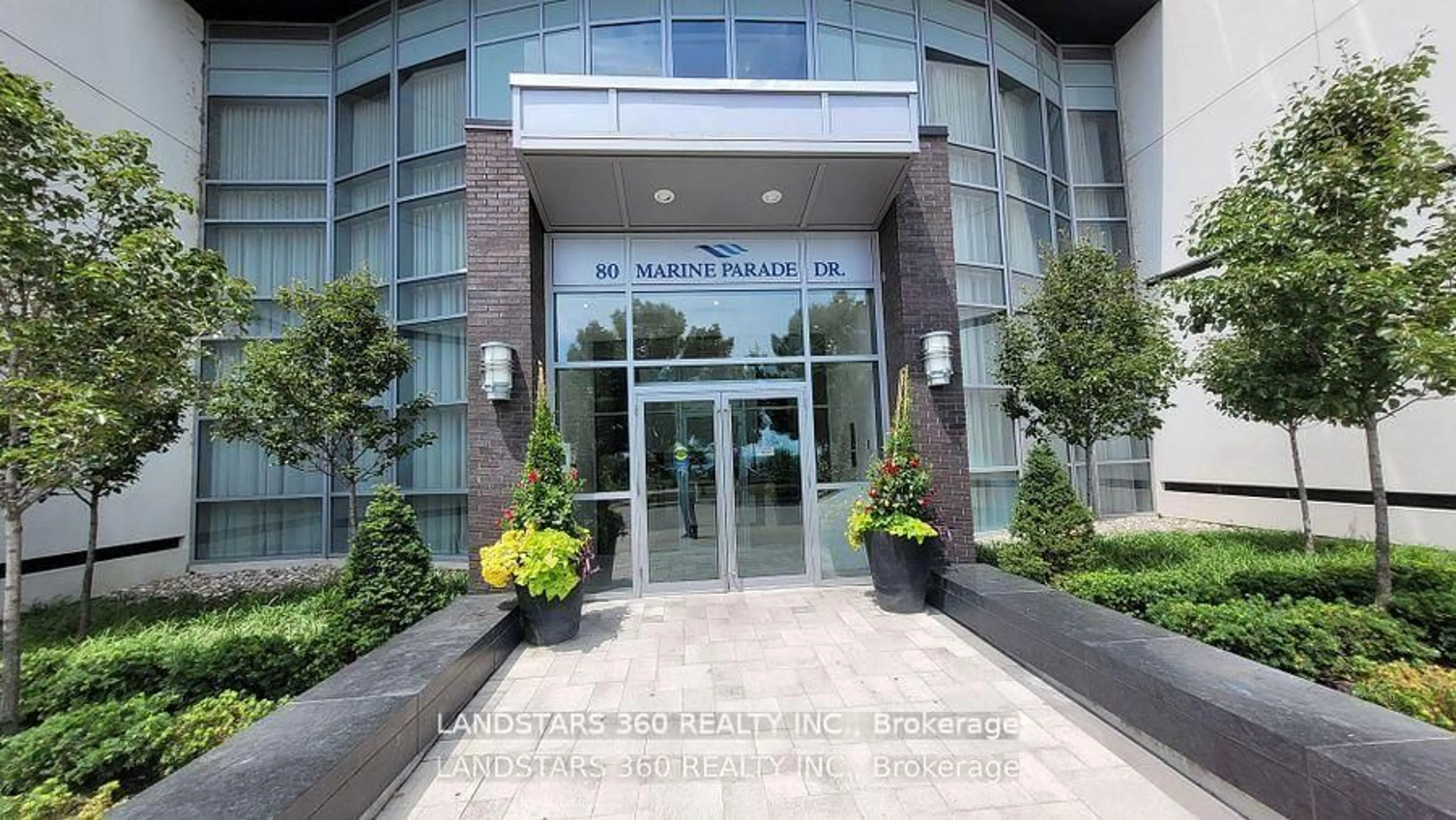 Indoor foyer for 80 Marine Parade Dr #408, Toronto Ontario M8V 0A3