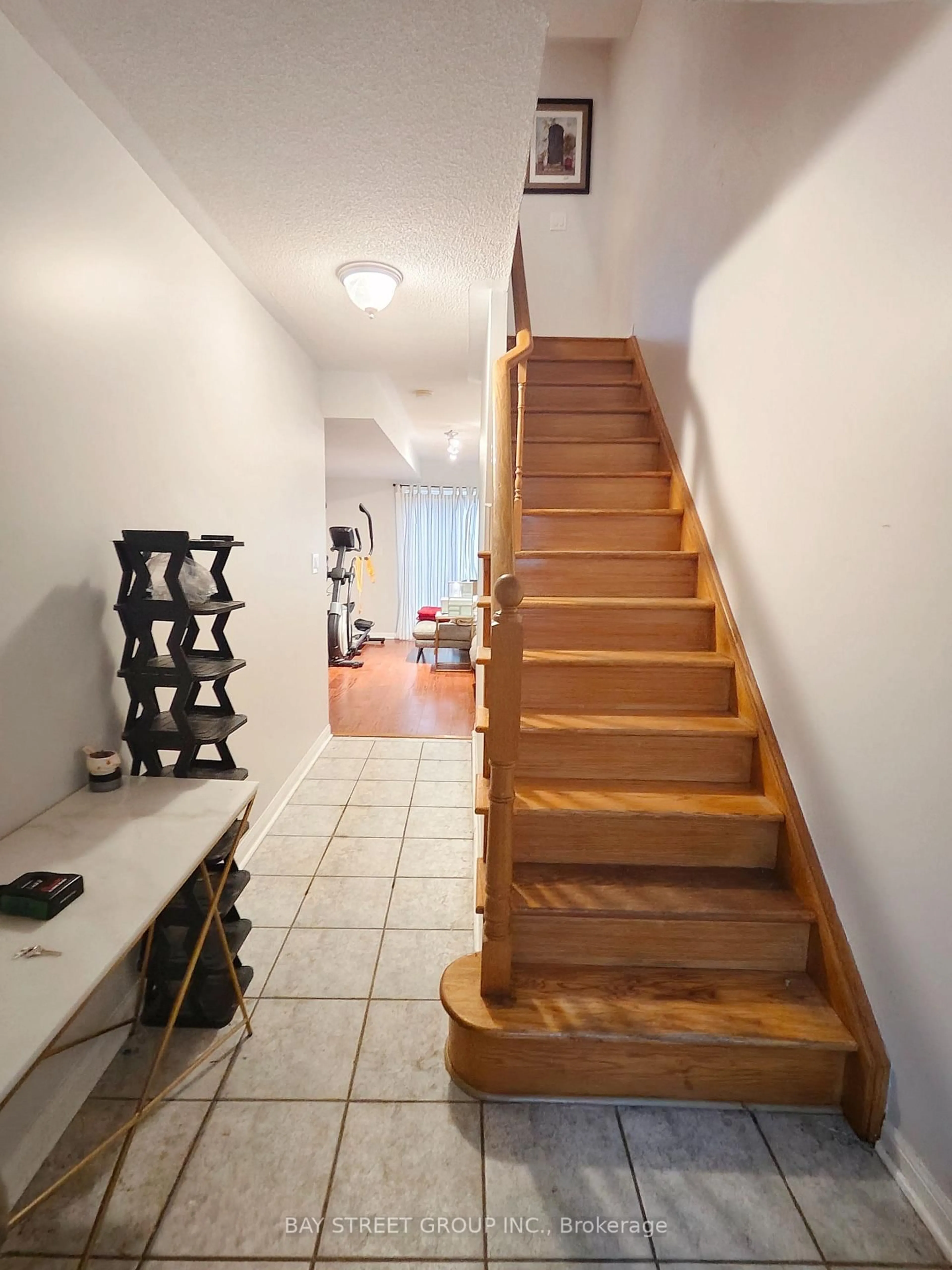 Unknown for 3030 Breakwater Crt #35, Mississauga Ontario L5B 4N7