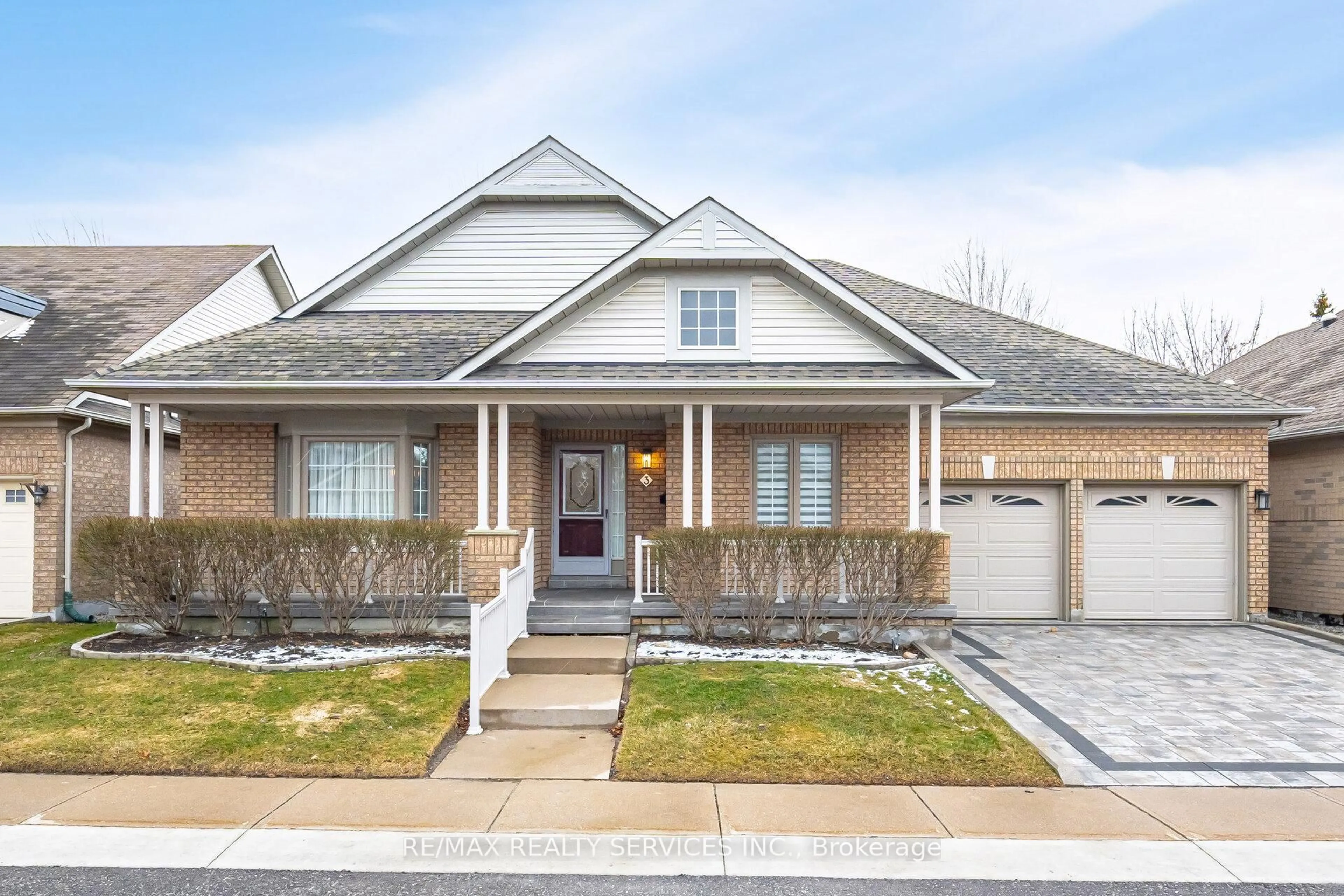 Home with brick exterior material, street for 3 Tuscany Lane, Brampton Ontario L6R 1W5