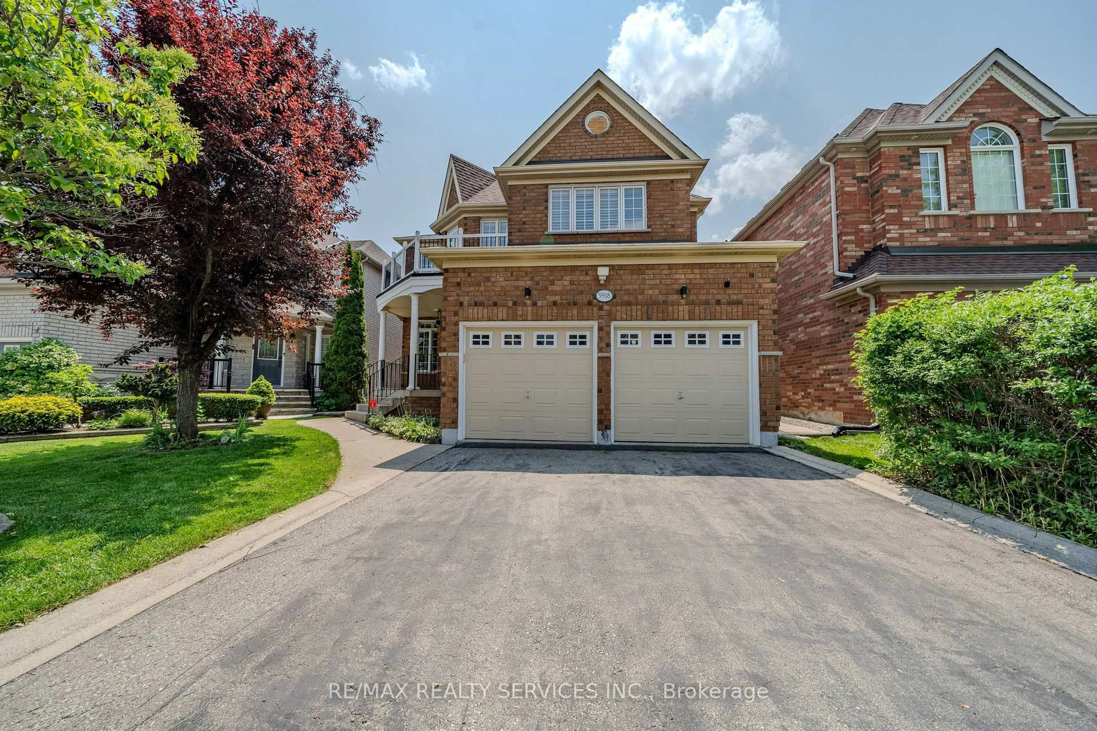 Home with brick exterior material, street for 5918 Bassinger Pl, Mississauga Ontario L5M 6K5