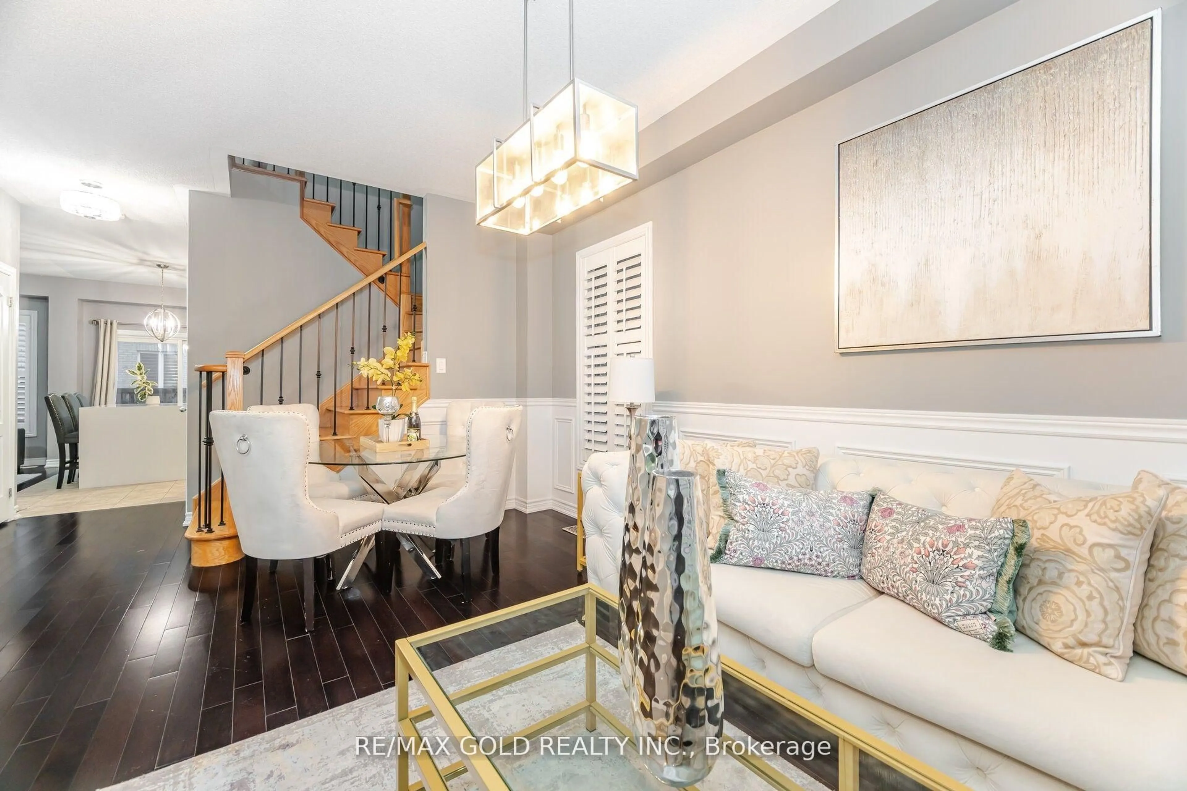 Dining room, unknown for 32 Daden Oaks Dr, Brampton Ontario L6P 3R8