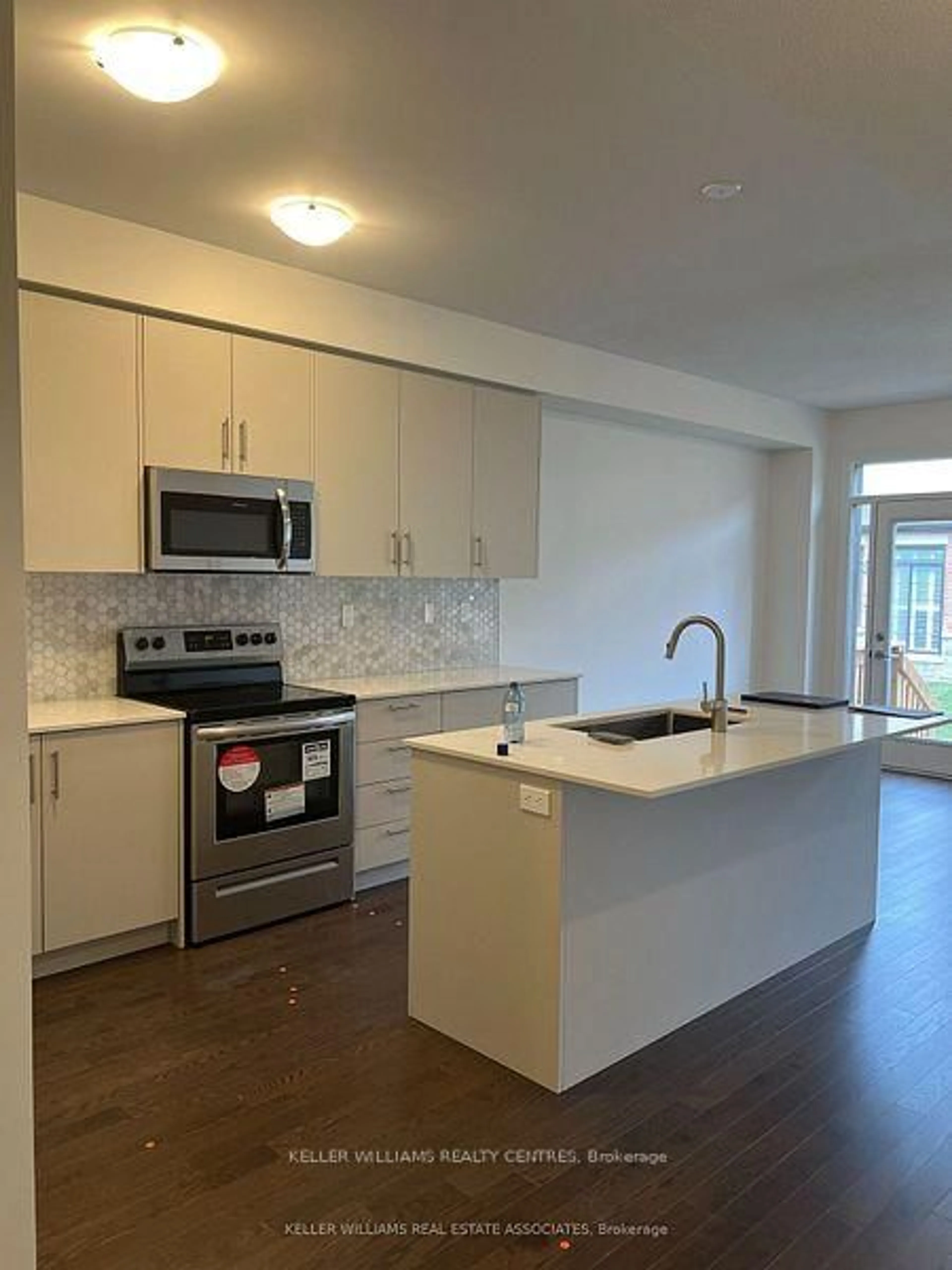 Standard kitchen, unknown for 1435 Watercress Way, Milton Ontario L9T 2X5