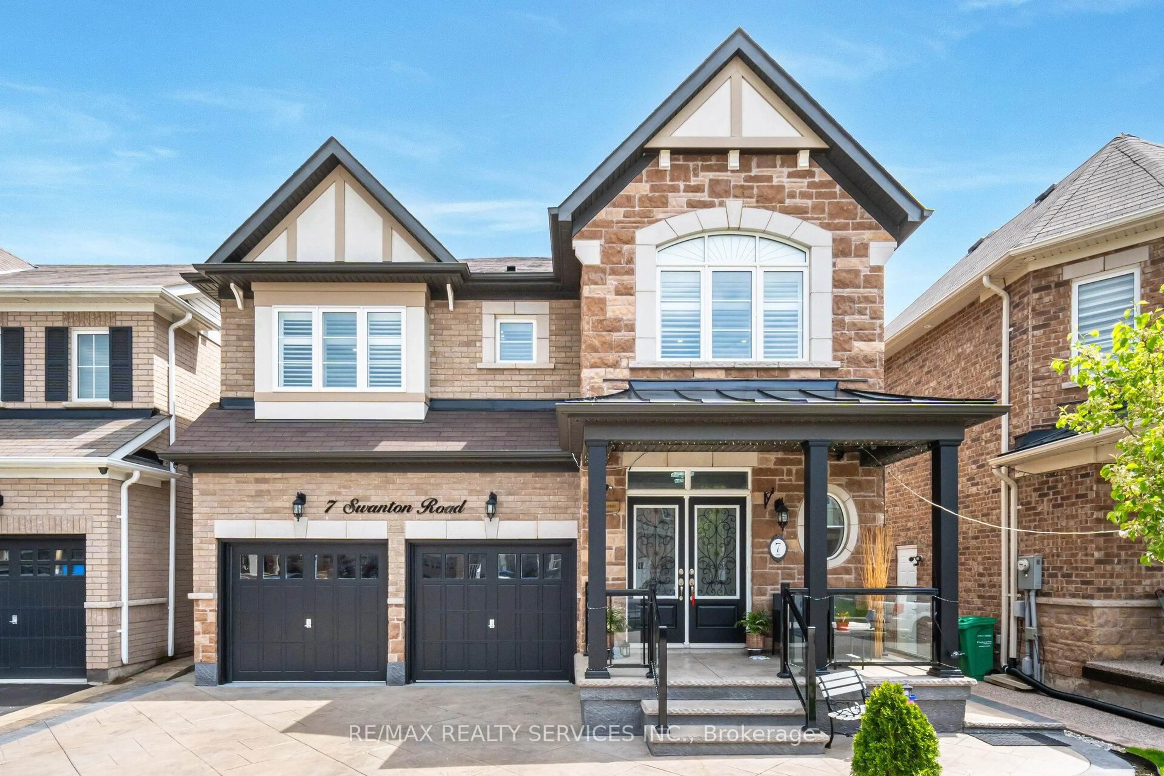 Home with brick exterior material, street for 7 Swanton Rd, Brampton Ontario L6X 5J3