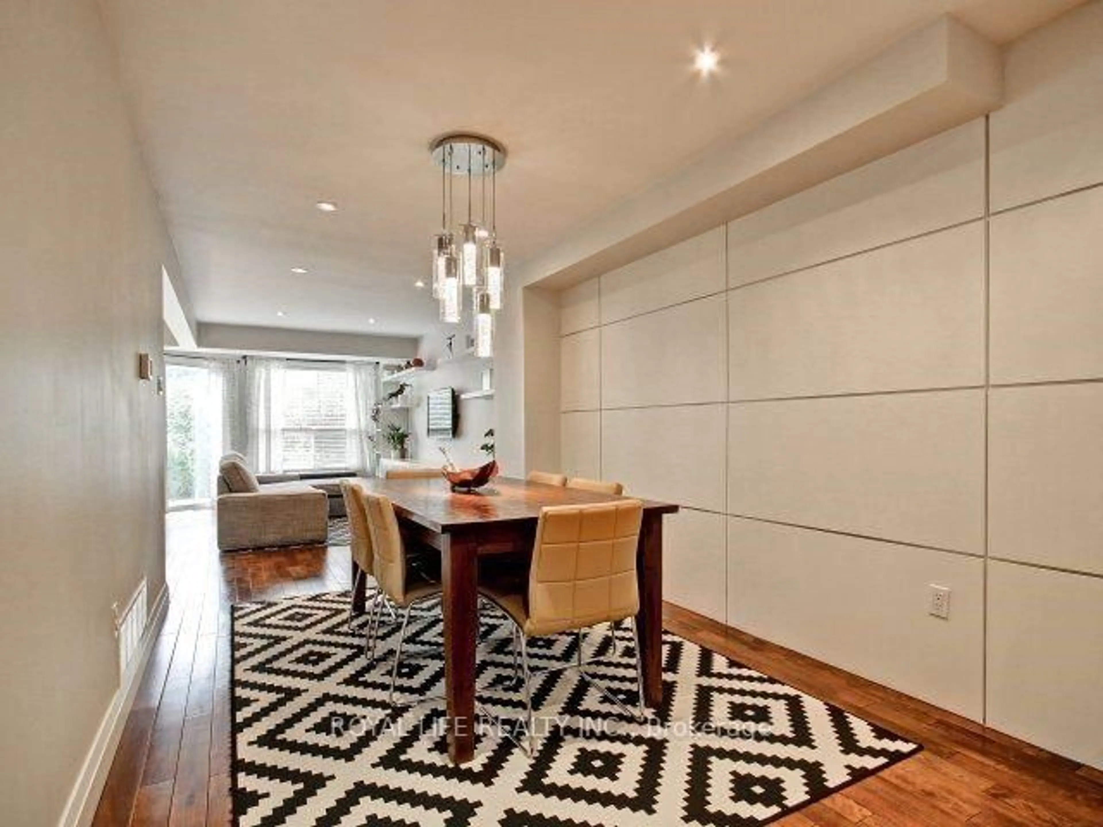 Dining room, unknown for 1070 Lindsay Dr, Oakville Ontario L6M 3B5