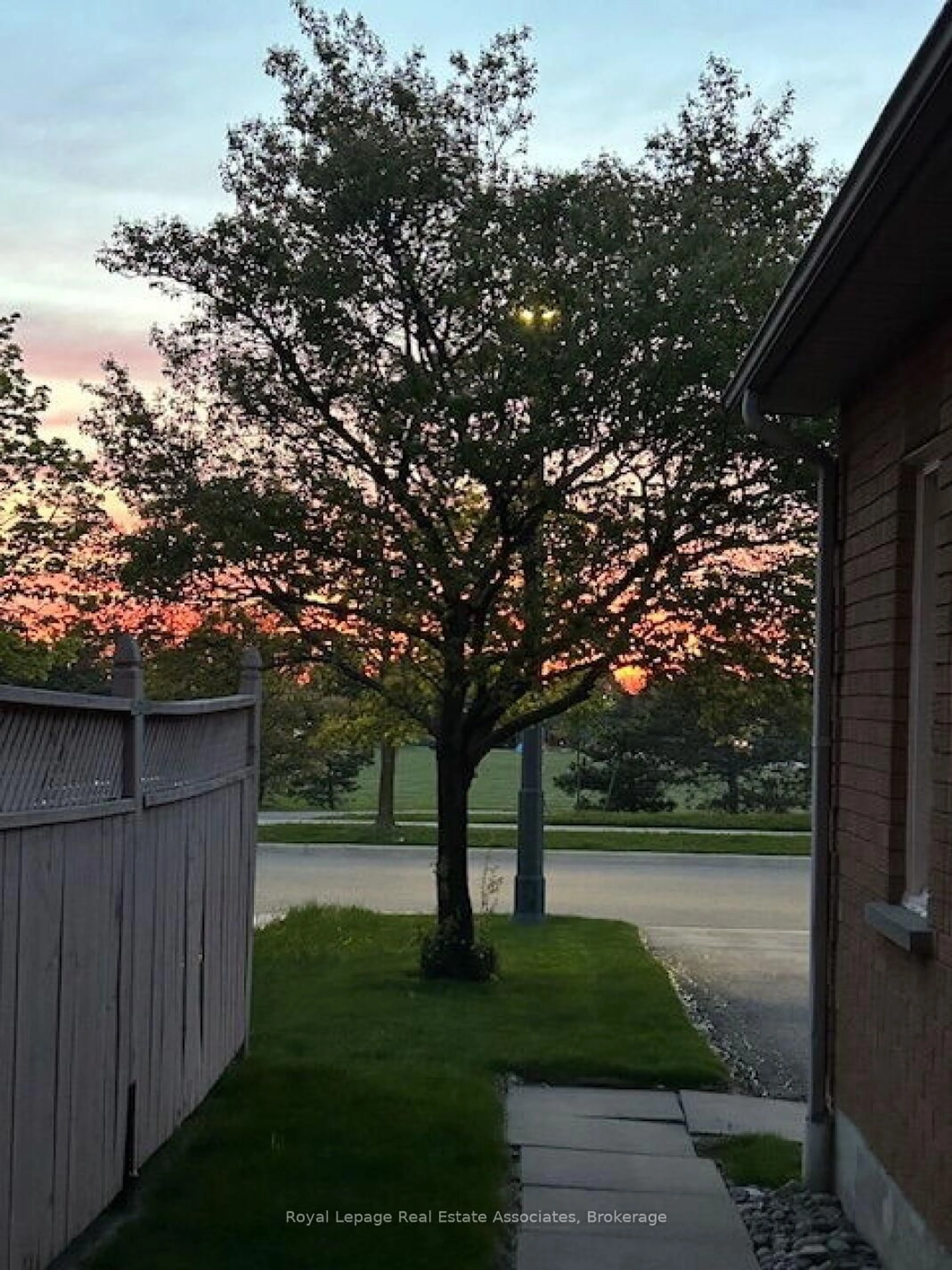 Unknown for 6033 Duford Dr, Mississauga Ontario L5V 1A8