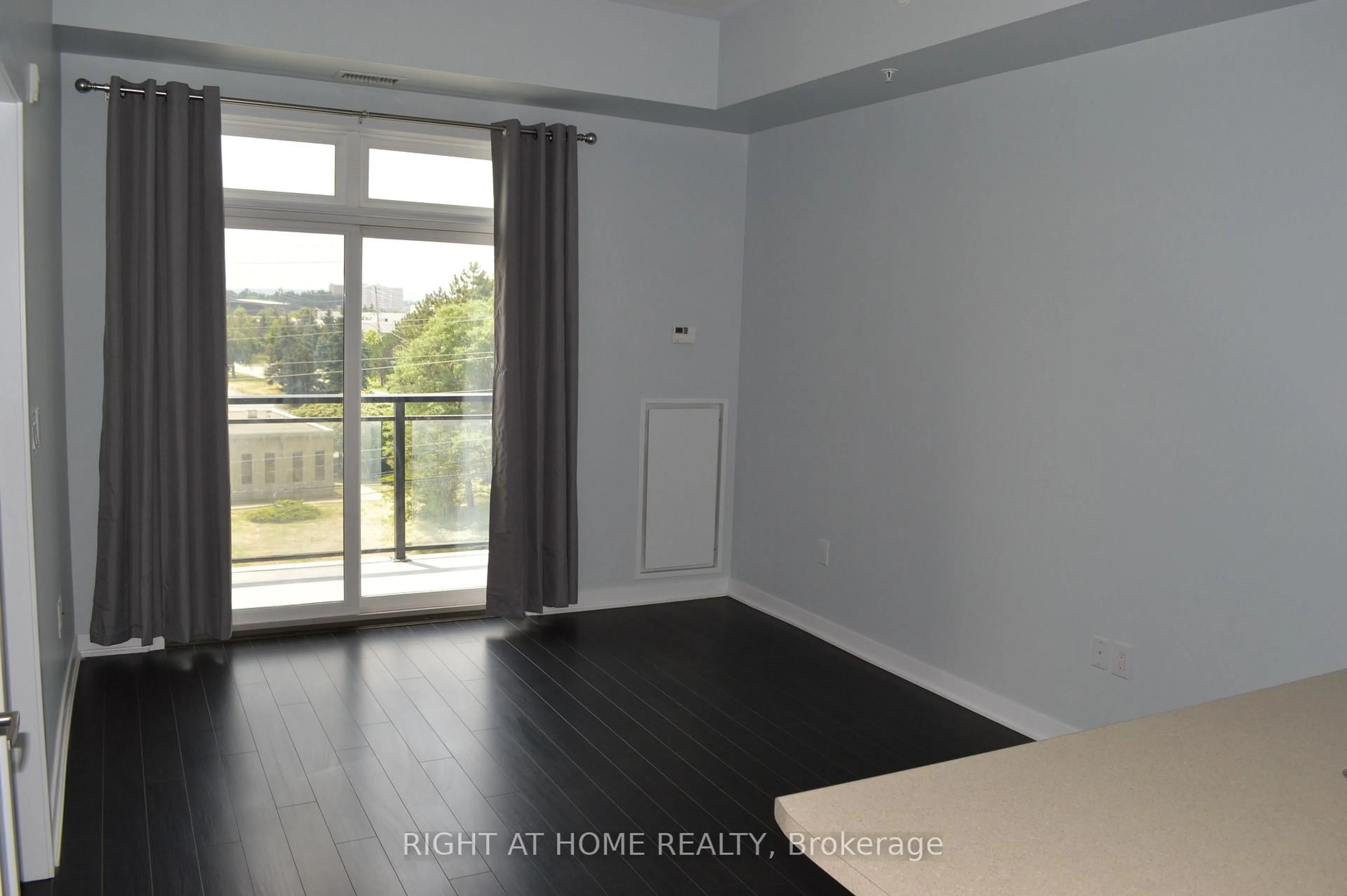 A pic of a room for 5020 Corporate Dr #414, Burlington Ontario L7L 0H7