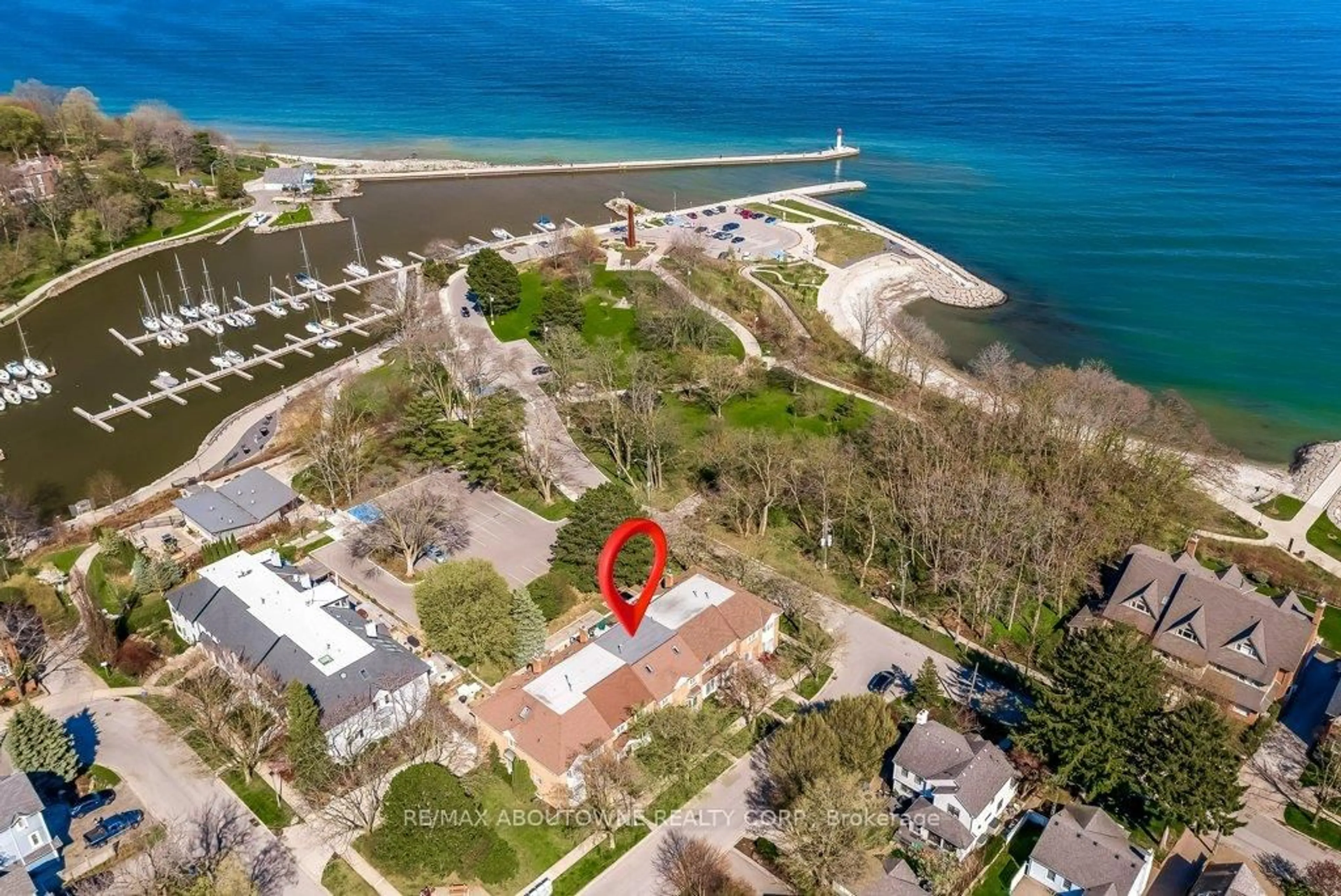 A pic from outside/outdoor area/front of a property/back of a property/a pic from drone, water/lake/river/ocean view for 21 Chisholm St, Oakville Ontario L6K 3W2