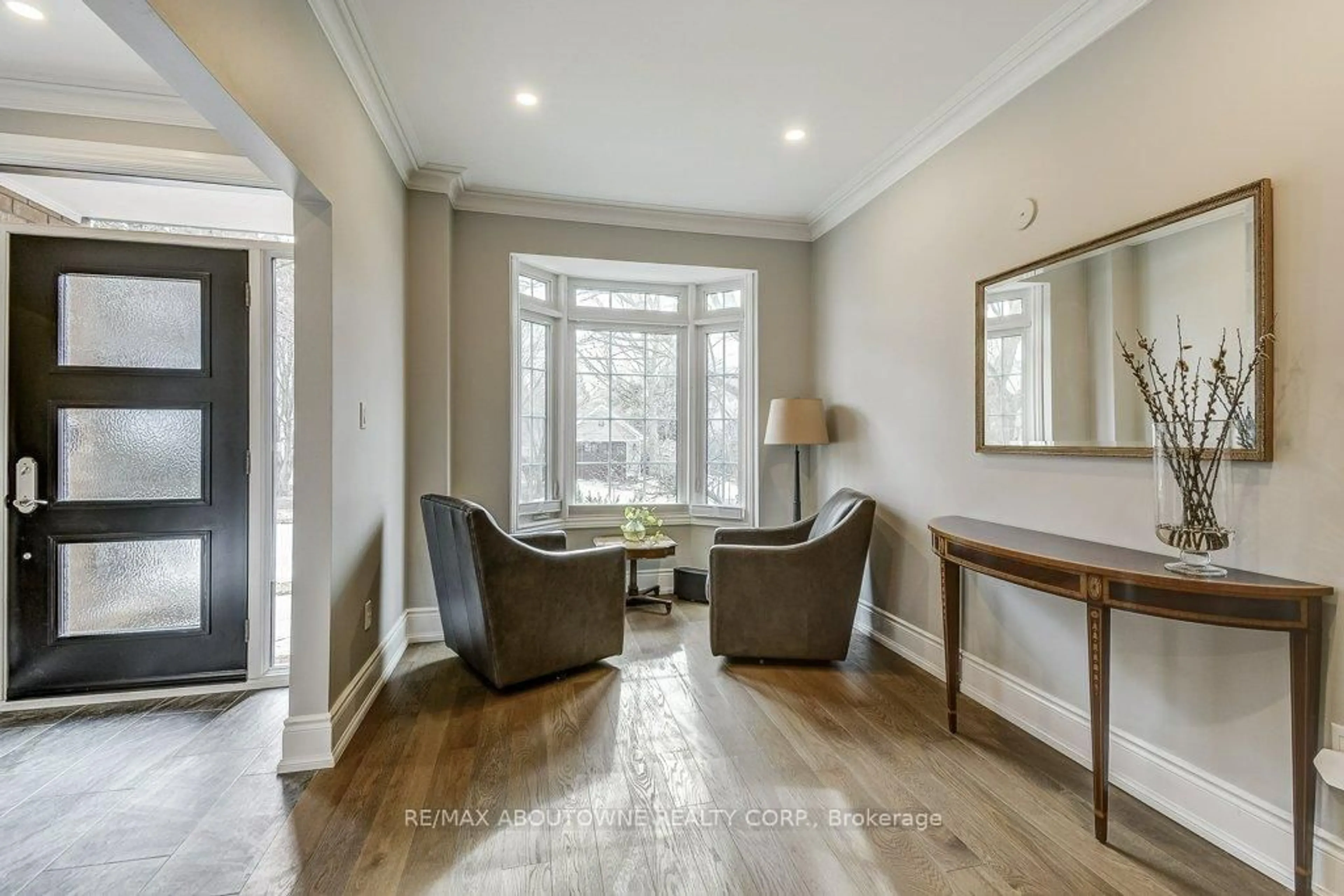 Unknown for 21 Chisholm St, Oakville Ontario L6K 3W2