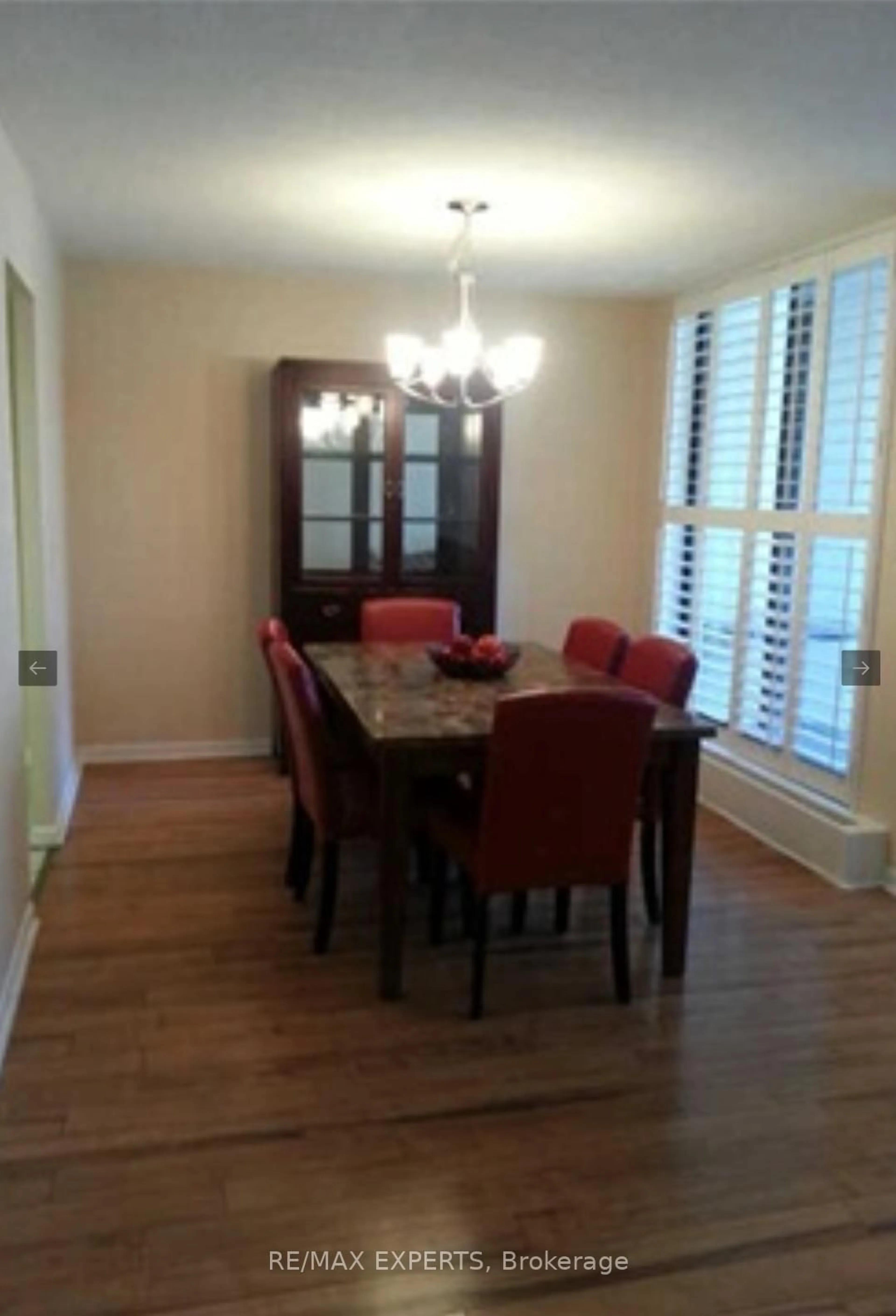 Dining room, wood/laminate floor for 2542 Argyle Rd #804, Mississauga Ontario L4B 2H5