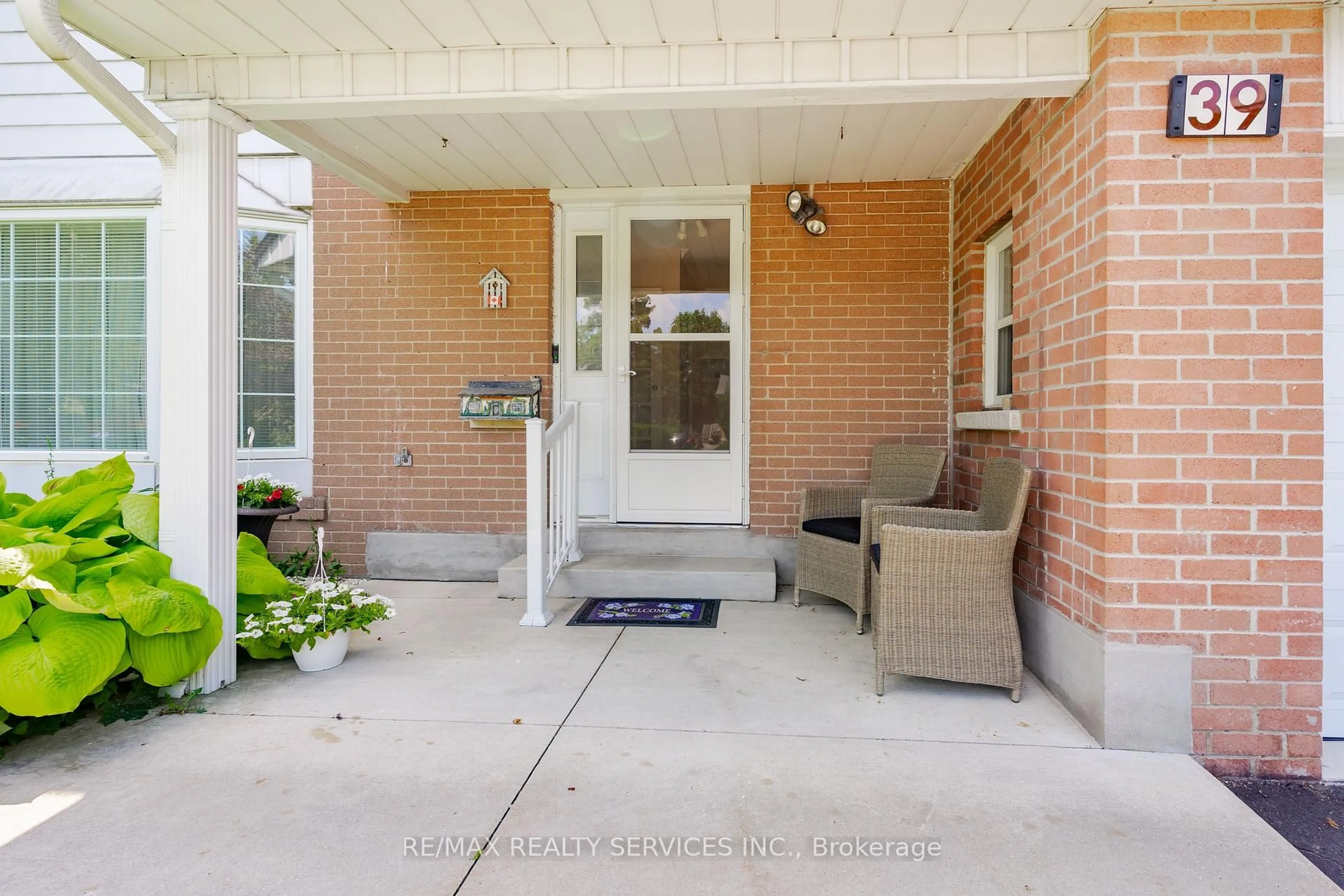 Unknown for 39 Dunblaine Cres, Brampton Ontario L6T 3H1