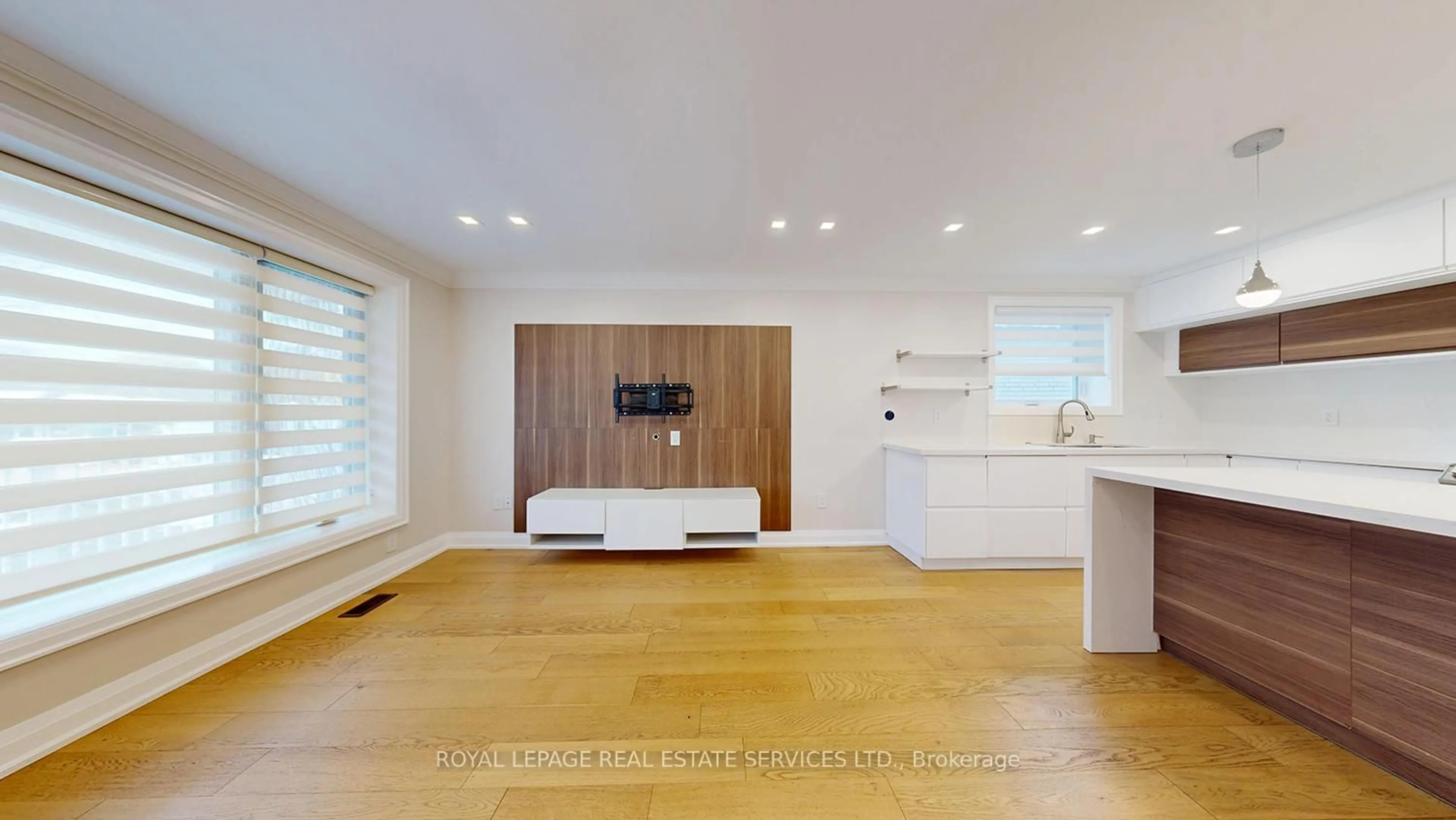 Unknown for 12 Warlingham Crt, Toronto Ontario M9C 3K3