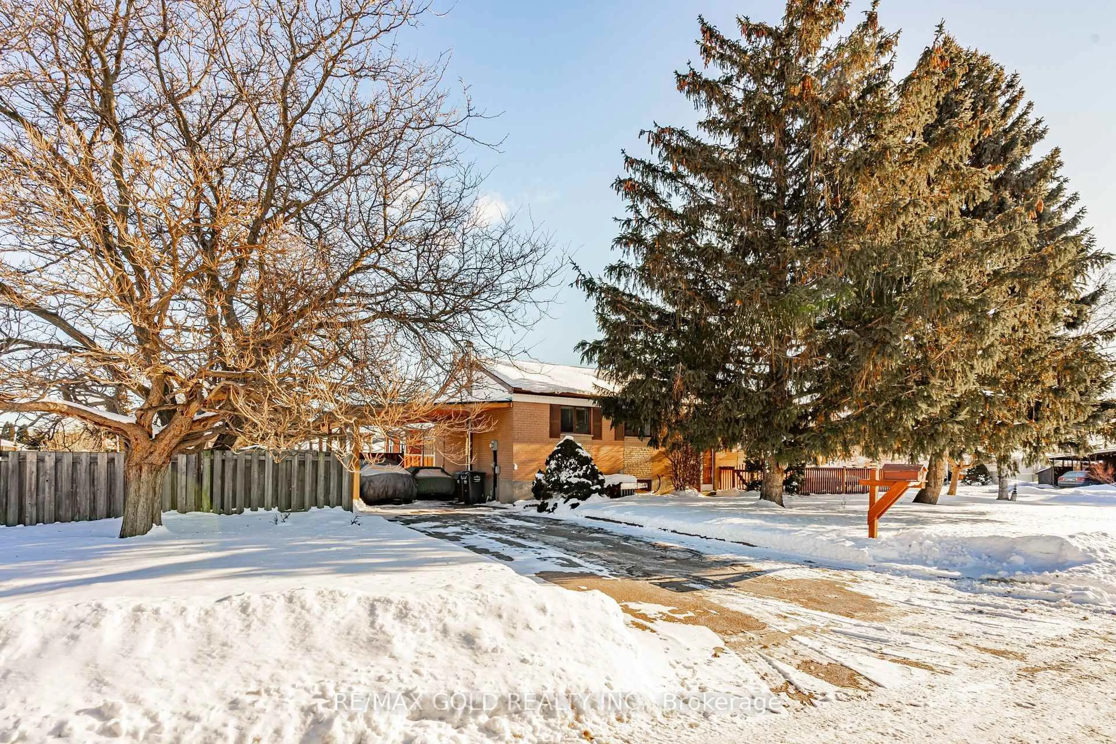 Unknown for 39 Epsom Downs Dr, Brampton Ontario L6T 1Y8