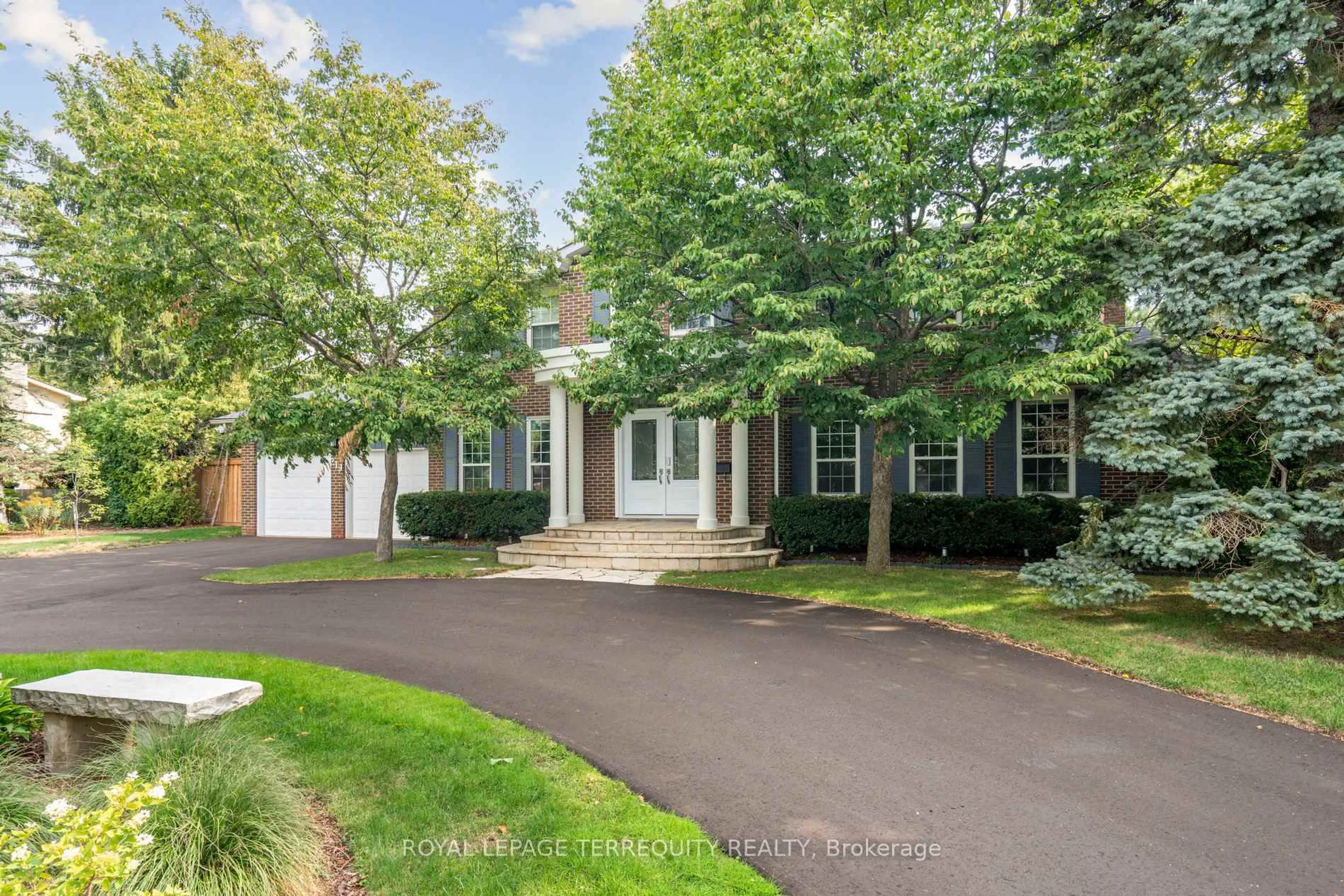 Unknown for 219 Valleyview Crt, Oakville Ontario L6L 5H9