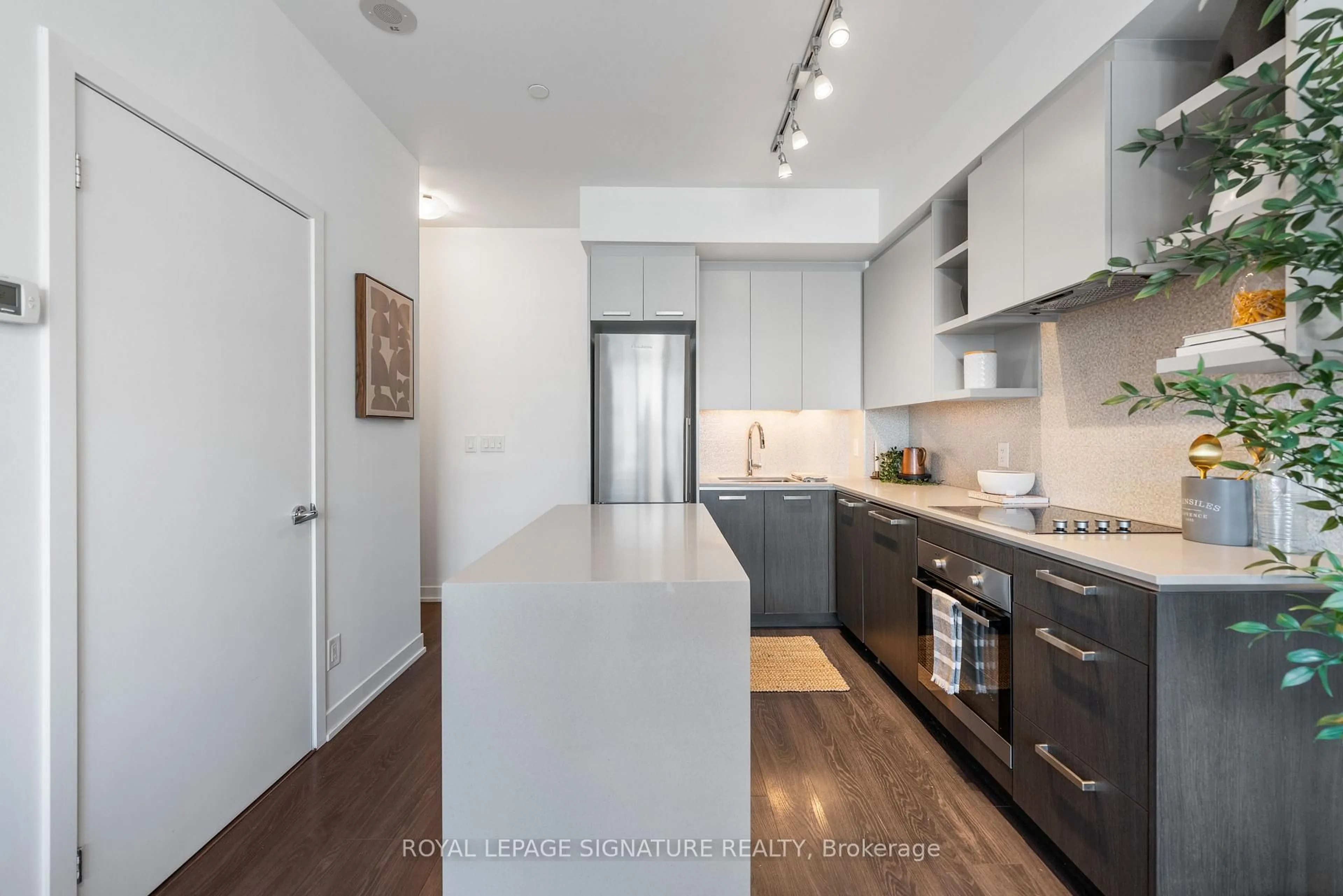 Open concept kitchen, unknown for 1830 Bloor St #1201, Toronto Ontario M6P 0A2