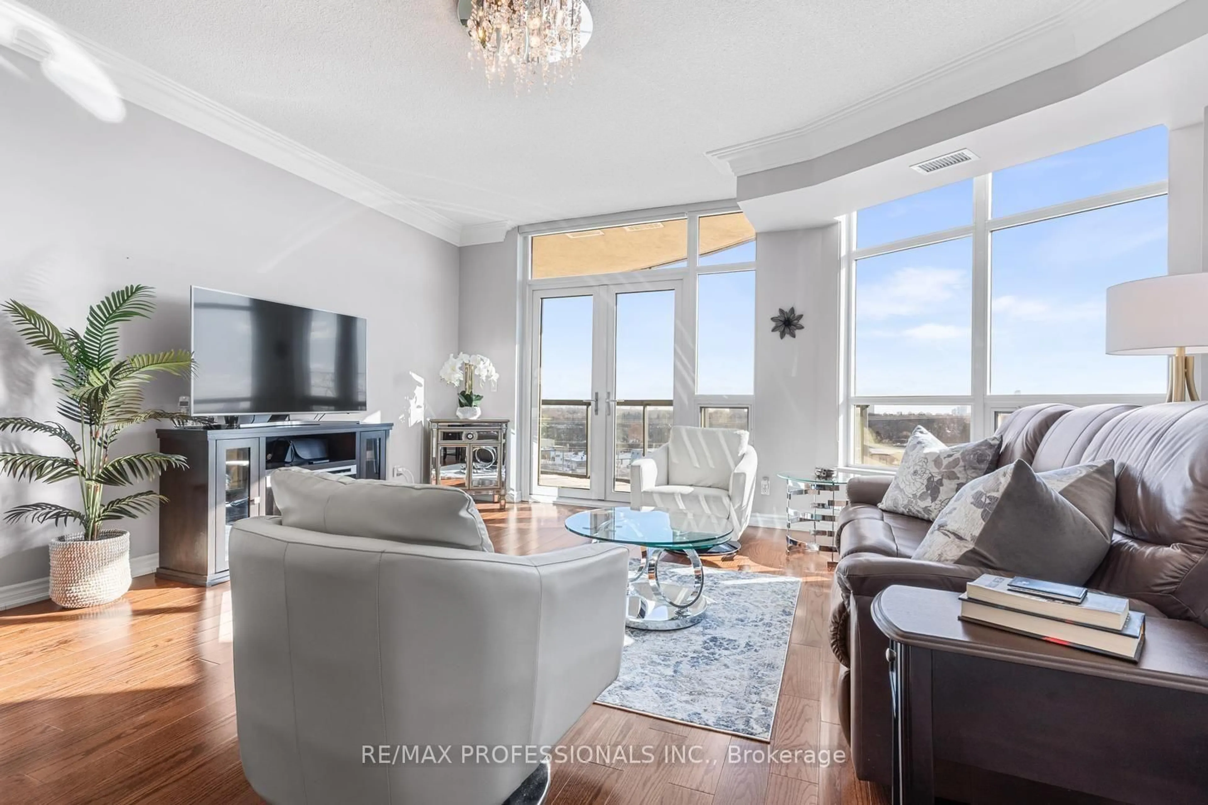 Living room with furniture, unknown for 1135 Royal York Rd #903, Toronto Ontario M9A 0C3