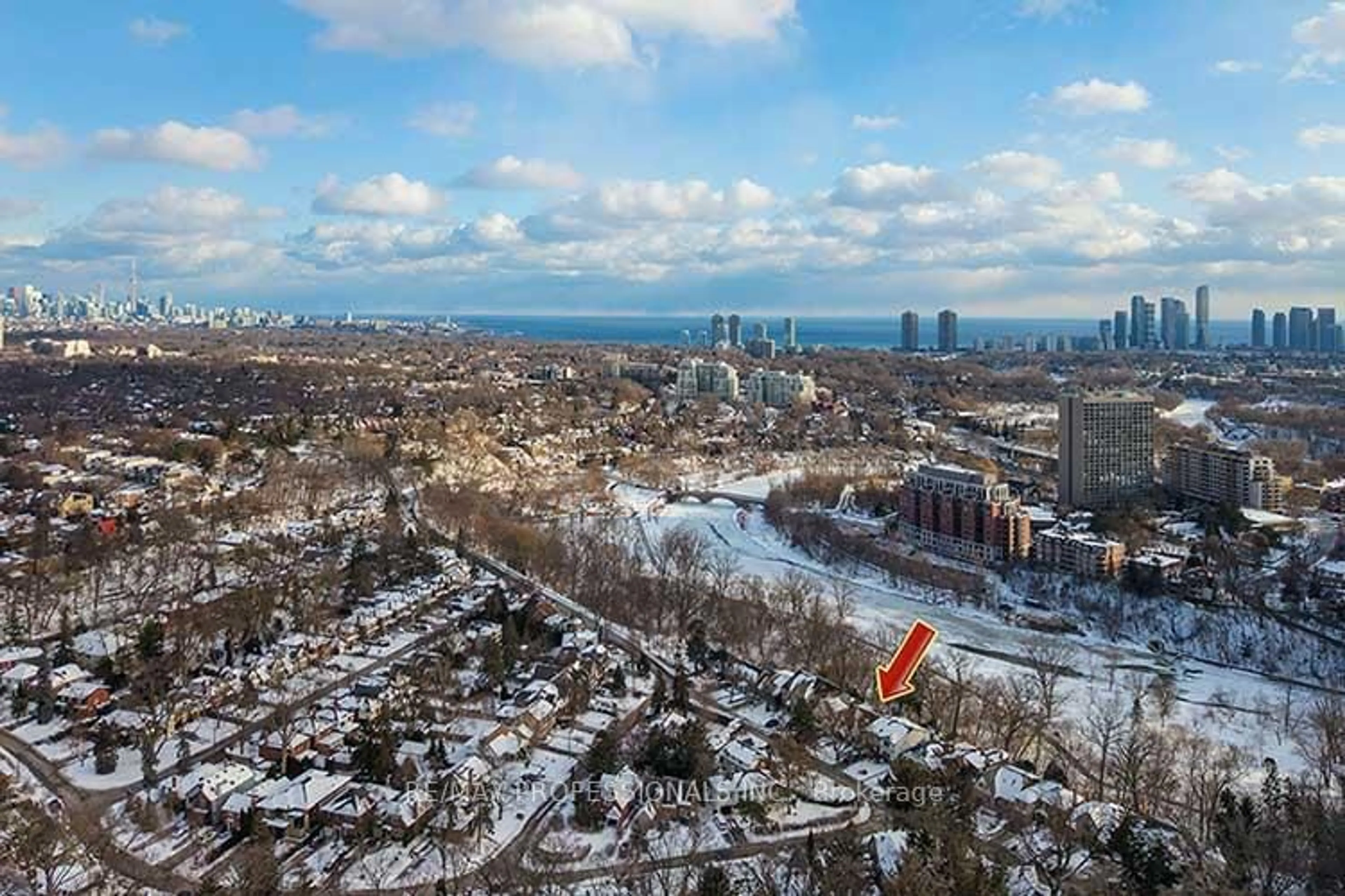 A pic from outside/outdoor area/front of a property/back of a property/a pic from drone, city buildings view from balcony for 87 Humberview Rd, Toronto Ontario M6S 1W9