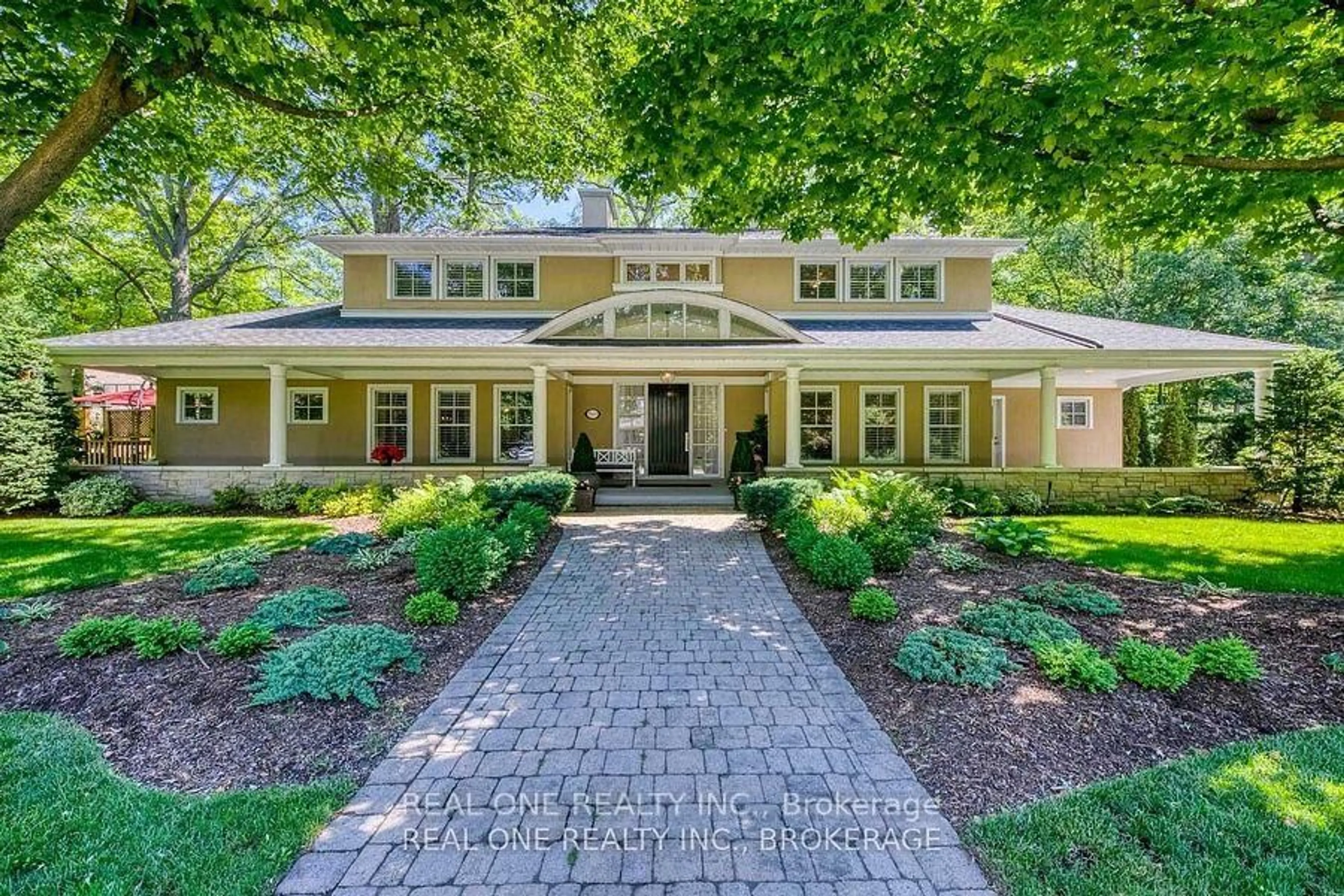 Unknown for 249 Poplar Dr, Oakville Ontario L6J 4C7