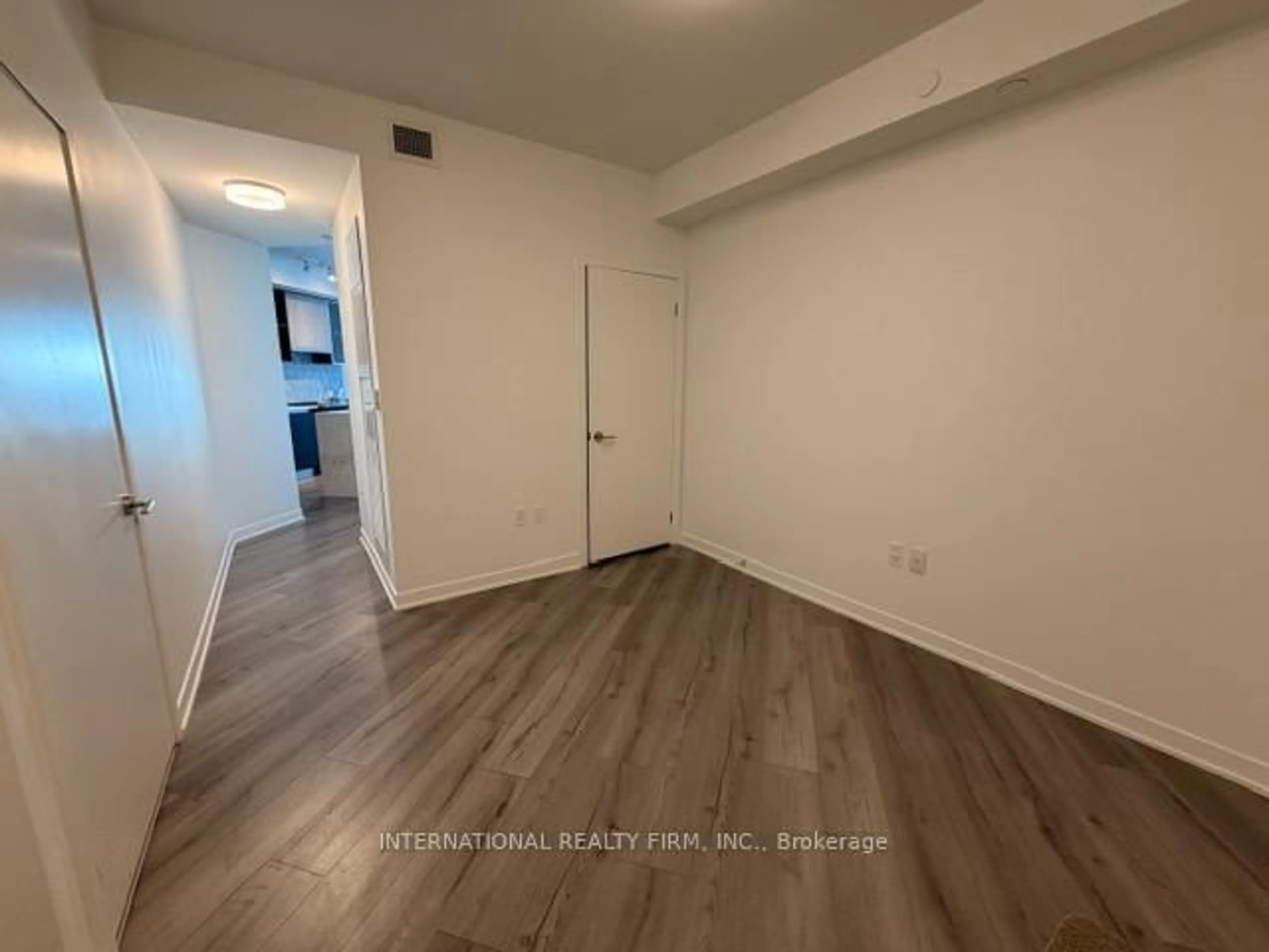 A pic of a room for 395 Dundas St #318, Oakville Ontario L6M 5R8