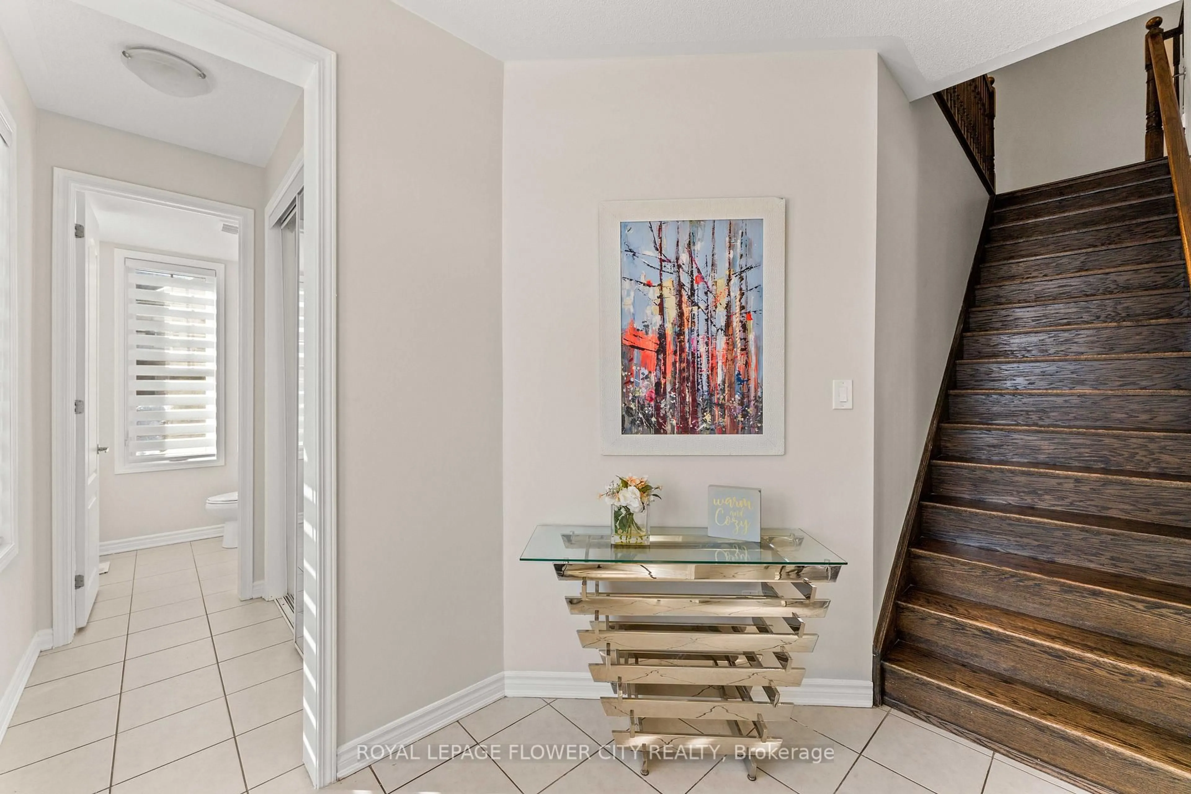 Indoor entryway for 148 Buick Blvd, Brampton Ontario L7A 4G5