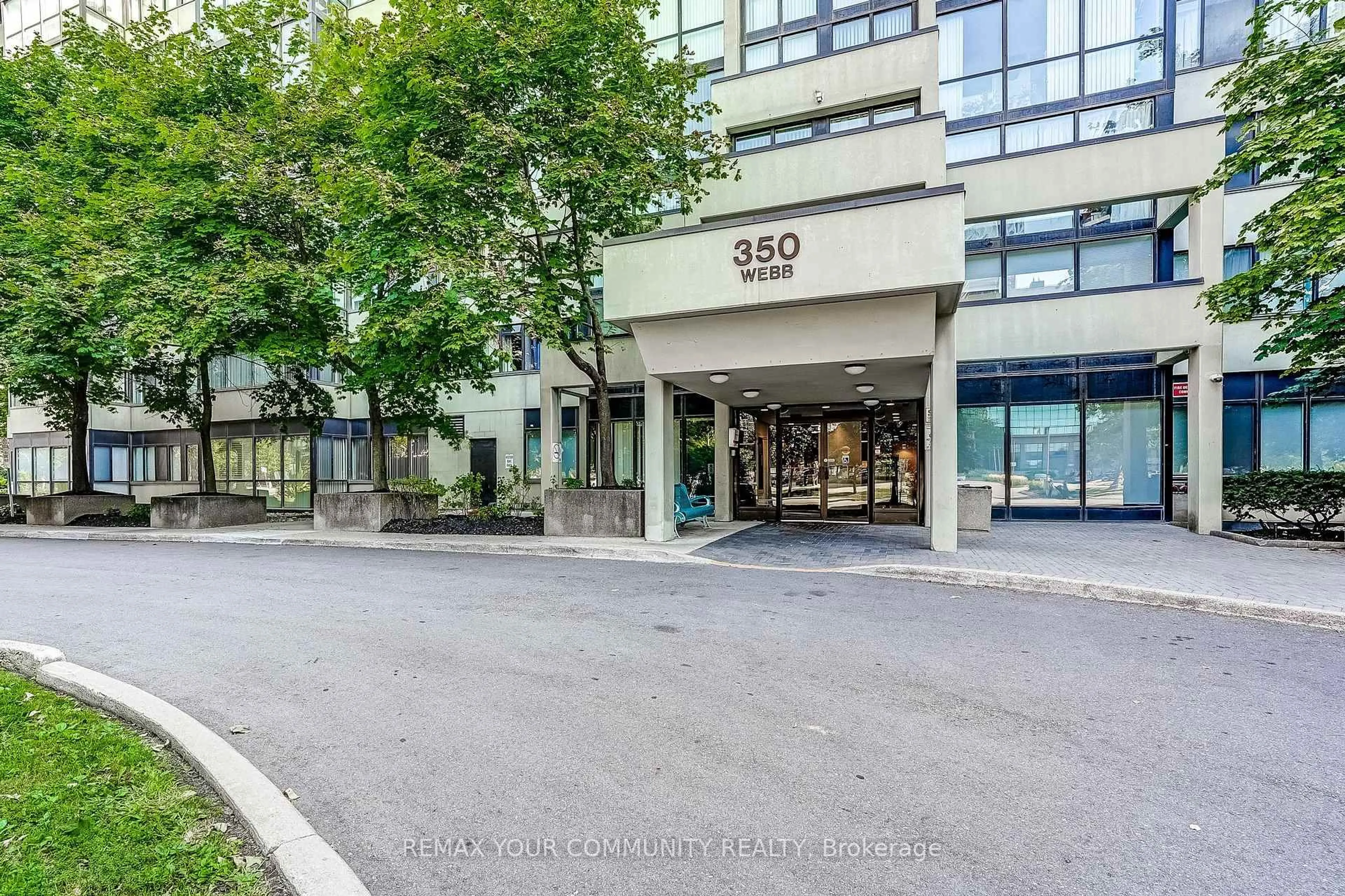 Indoor foyer for 350 Webb Dr #1208, Mississauga Ontario L5B 3W4