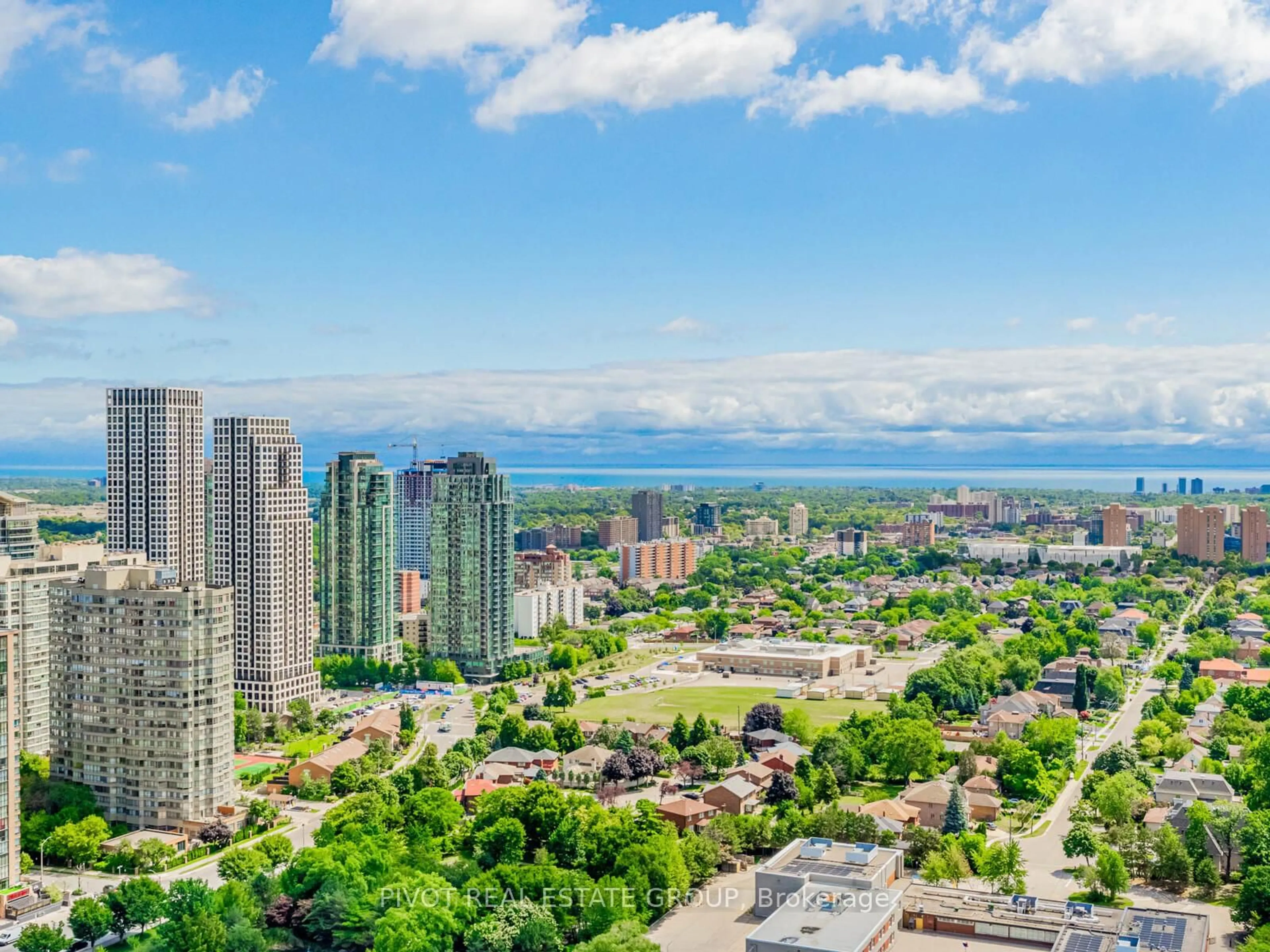 A pic from outside/outdoor area/front of a property/back of a property/a pic from drone, city buildings view from balcony for 135 City Centre Dr #UPH01, Mississauga Ontario L5B 1M7