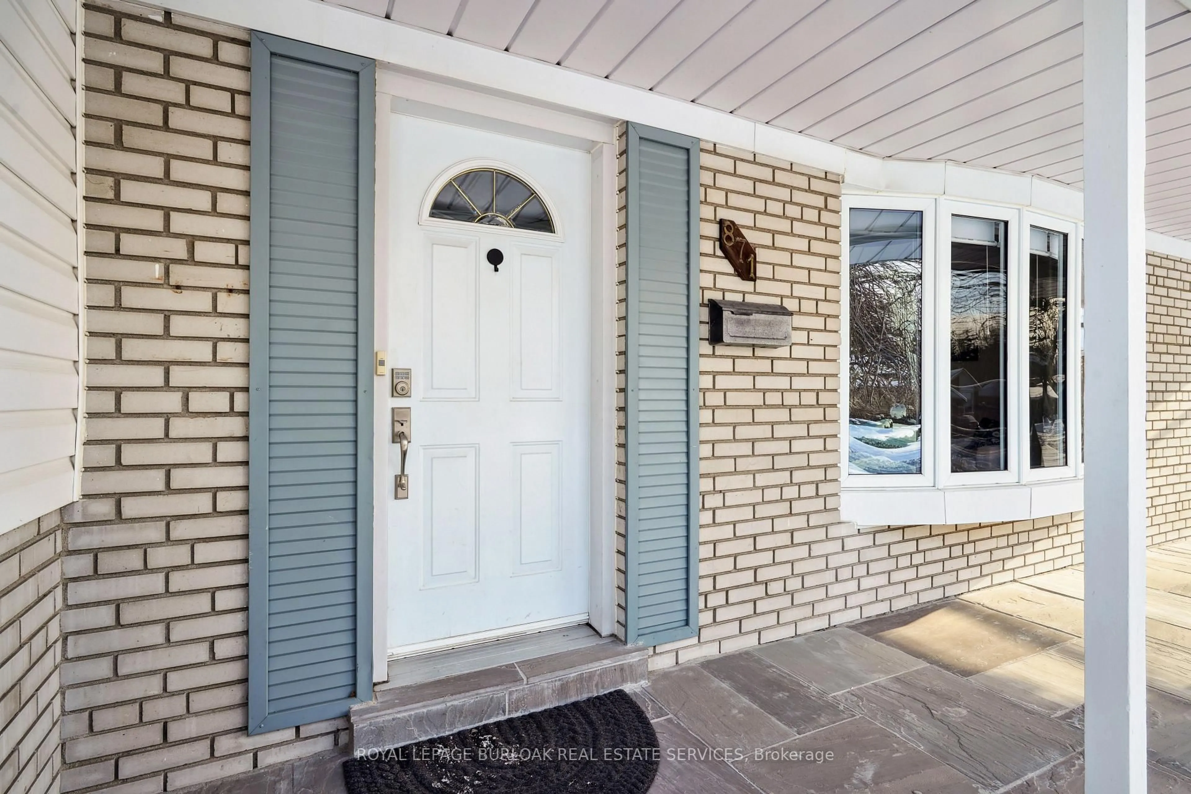 Unknown for 871 Francis Rd, Burlington Ontario L7T 3Y1