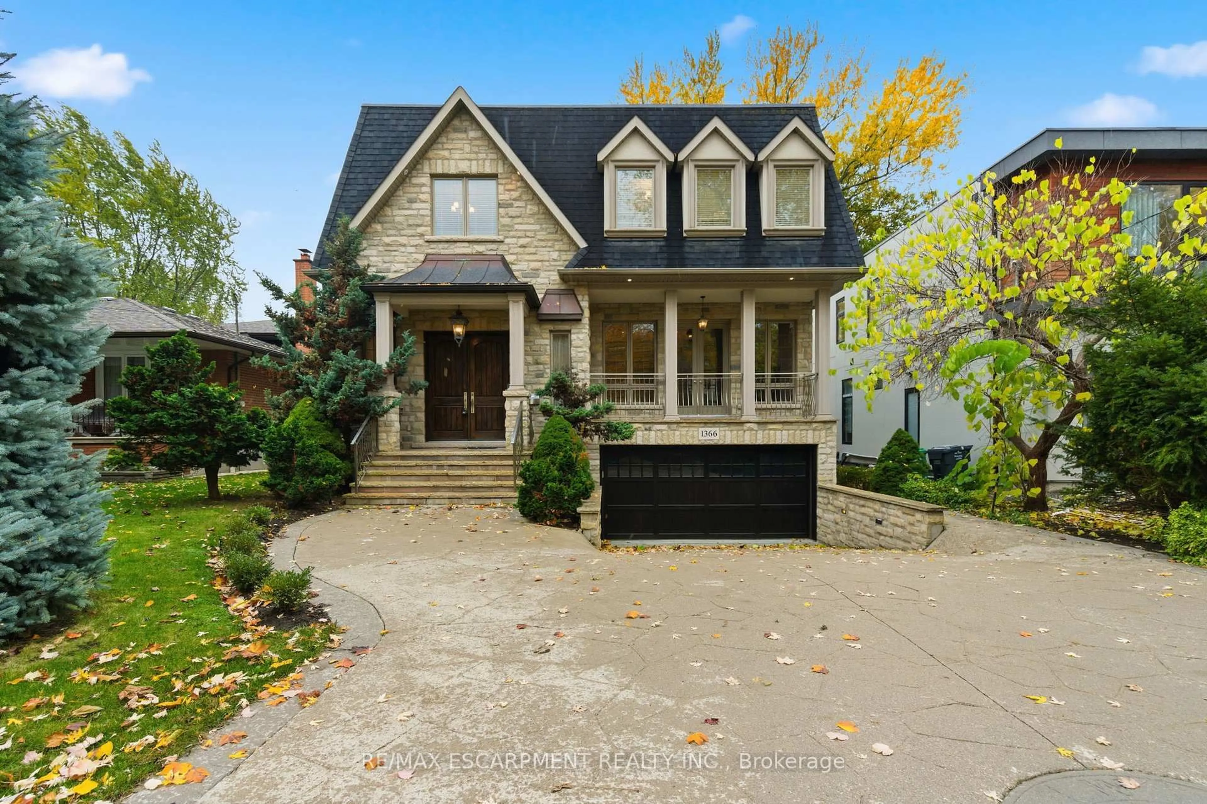 Home with brick exterior material, street for 1366 Wilson Ave, Mississauga Ontario L5G 3K2