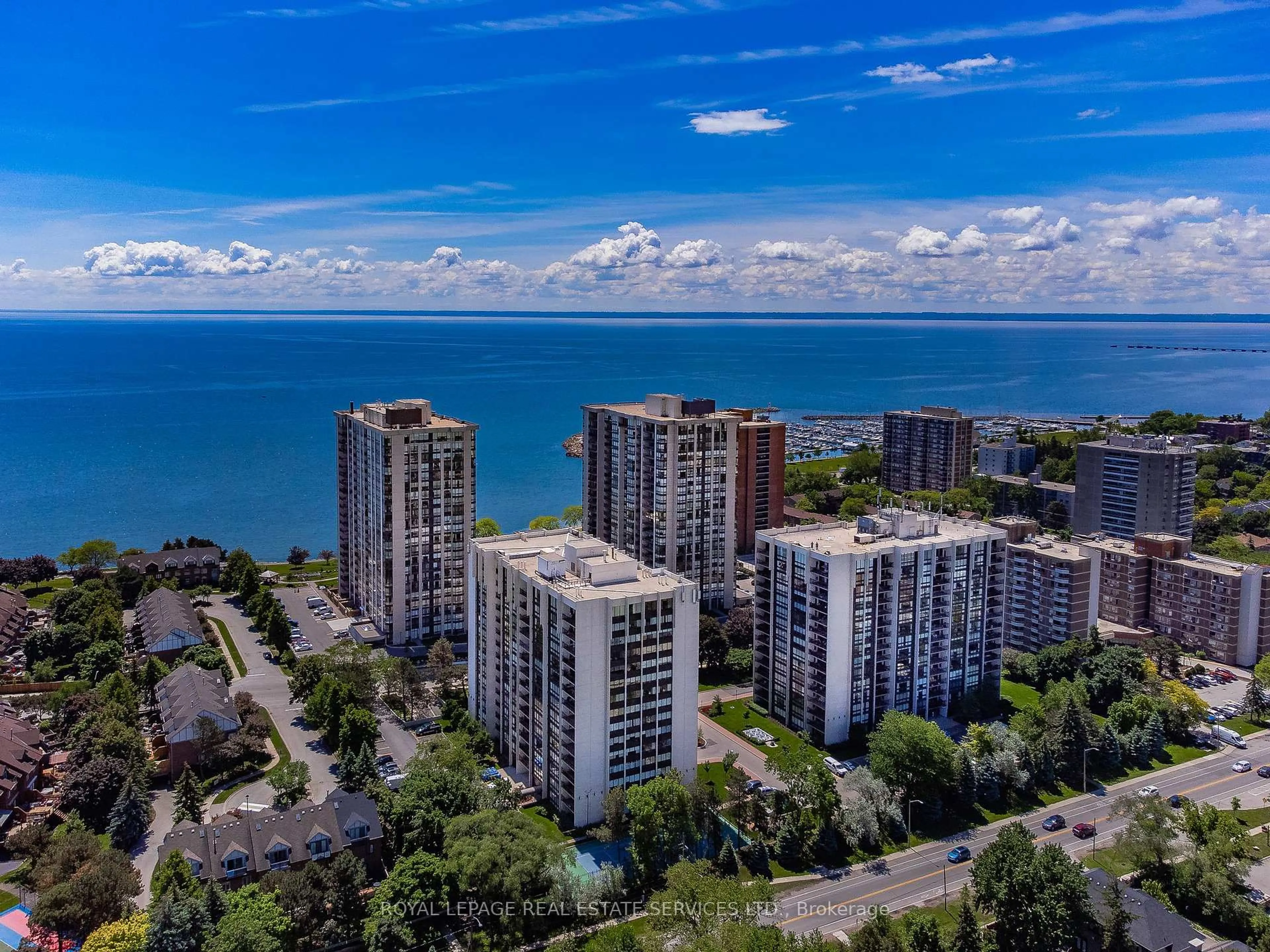 A pic from outside/outdoor area/front of a property/back of a property/a pic from drone, water/lake/river/ocean view for 2175 Marine Dr #903, Oakville Ontario L6L 5L5