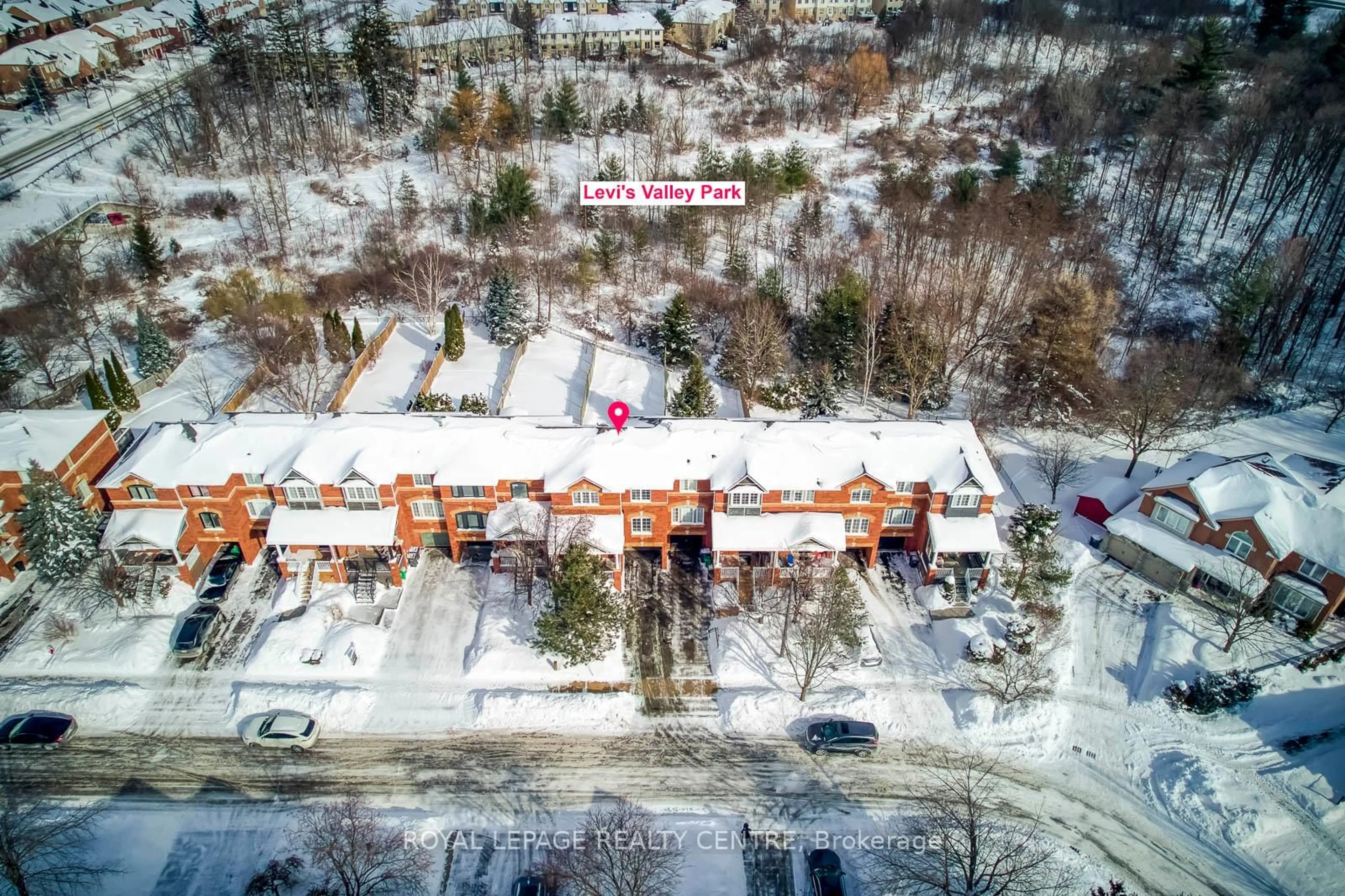 A pic from outside/outdoor area/front of a property/back of a property/a pic from drone, building for 1588 Woodhenge Way, Mississauga Ontario L5N 7T1