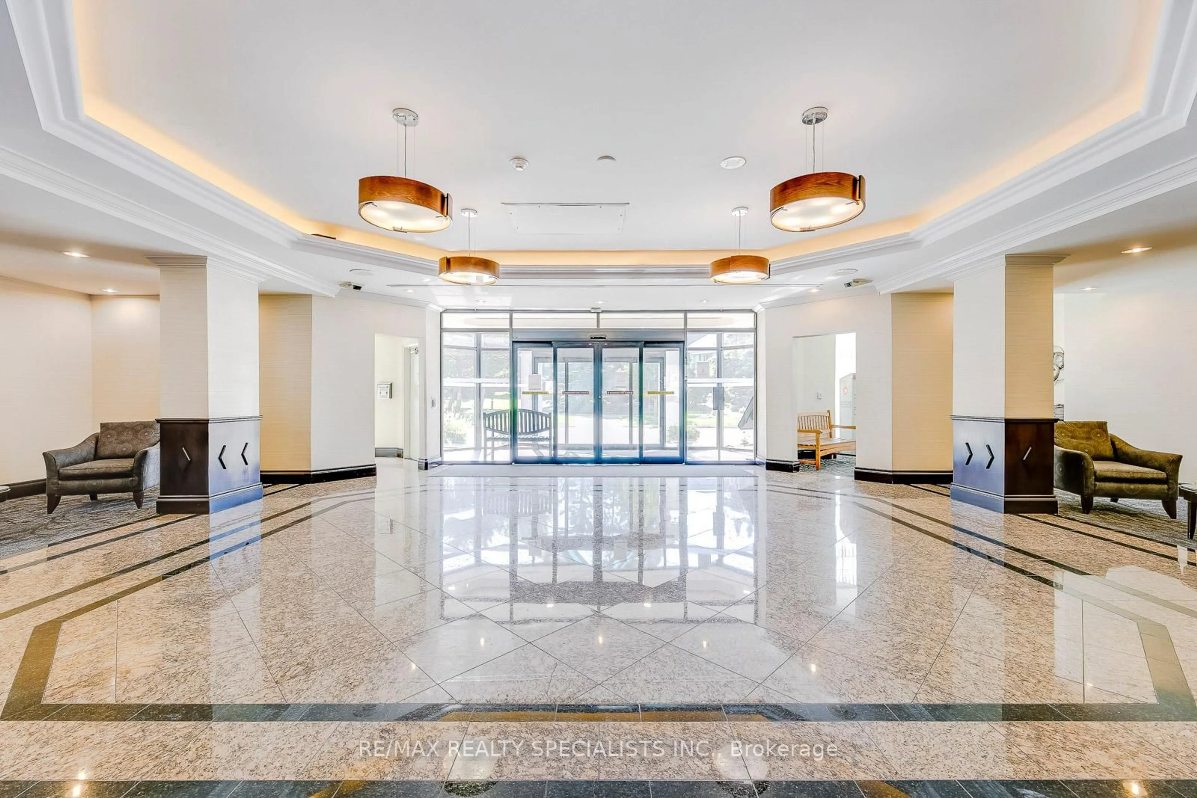 Lobby for 2155 Burnhamthorpe Rd #601, Mississauga Ontario L5L 5P4