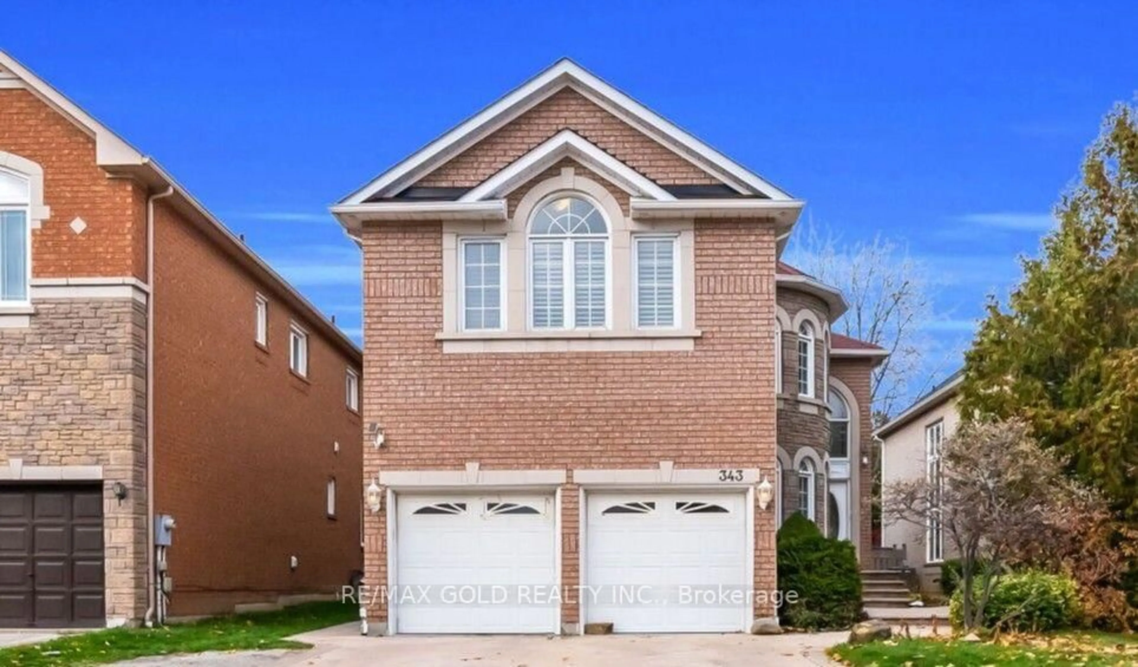 Home with brick exterior material, street for 343 Bristol Rd, Mississauga Ontario L4Z 3V6