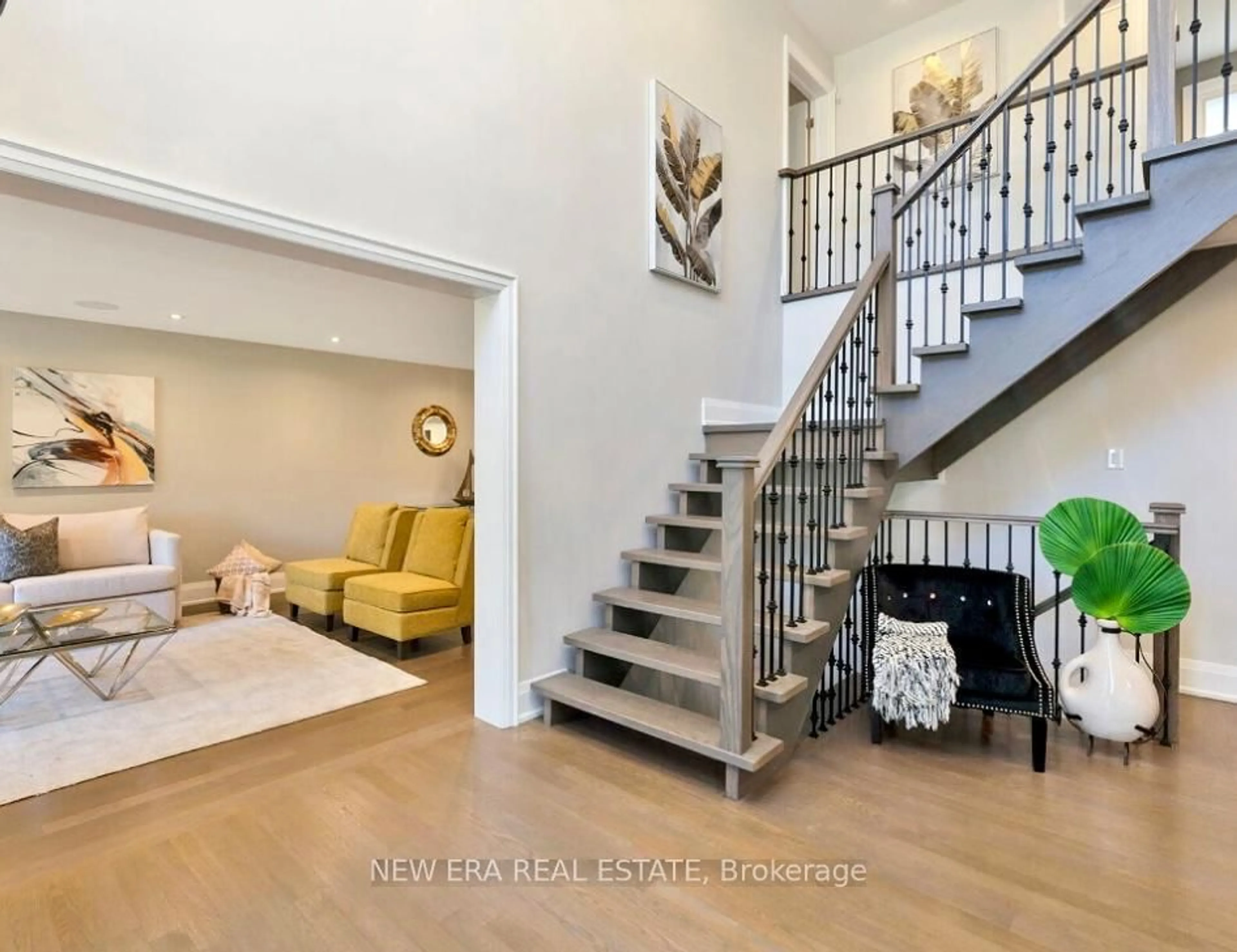 Unknown for 2068 Mississauga Rd, Mississauga Ontario L5H 2K6