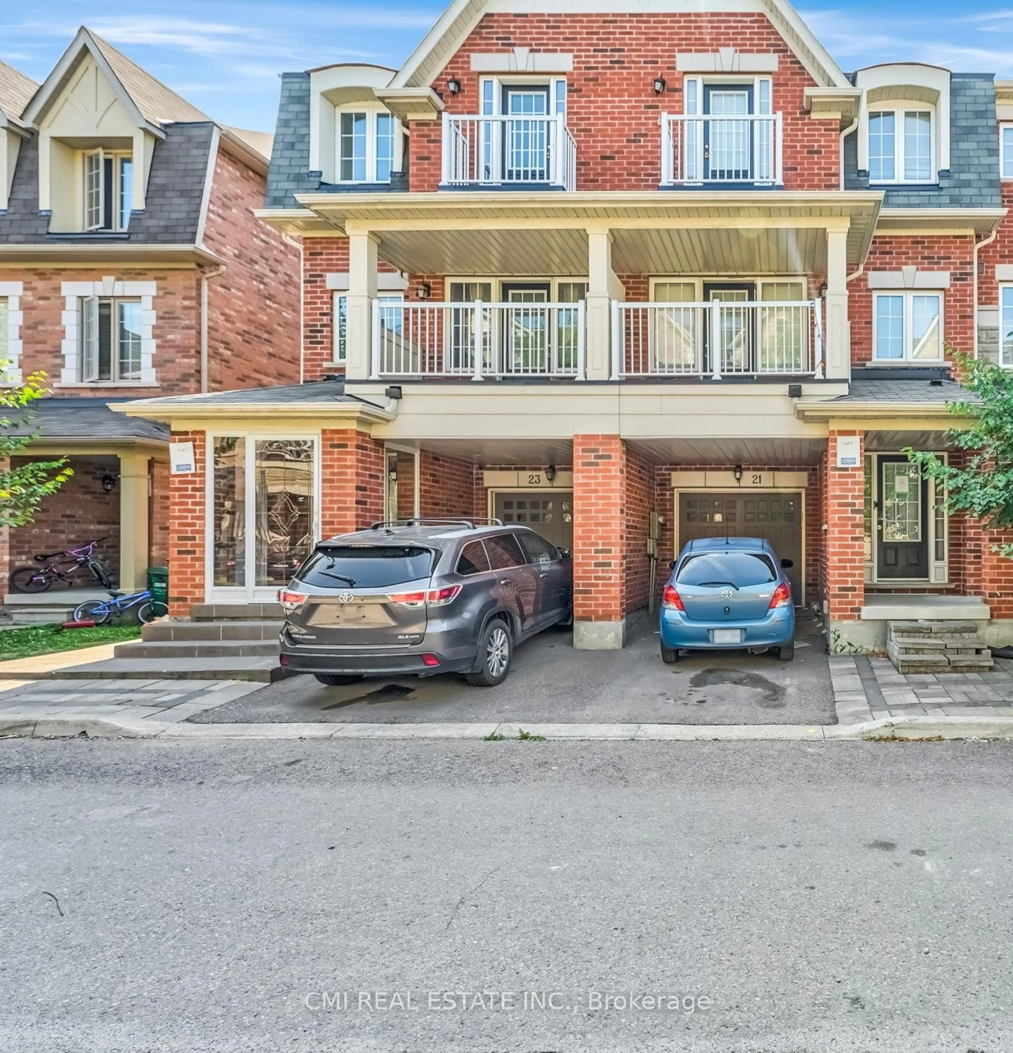 Home with brick exterior material, street for 21 Kayak Hts, Brampton Ontario L6Z 0H8