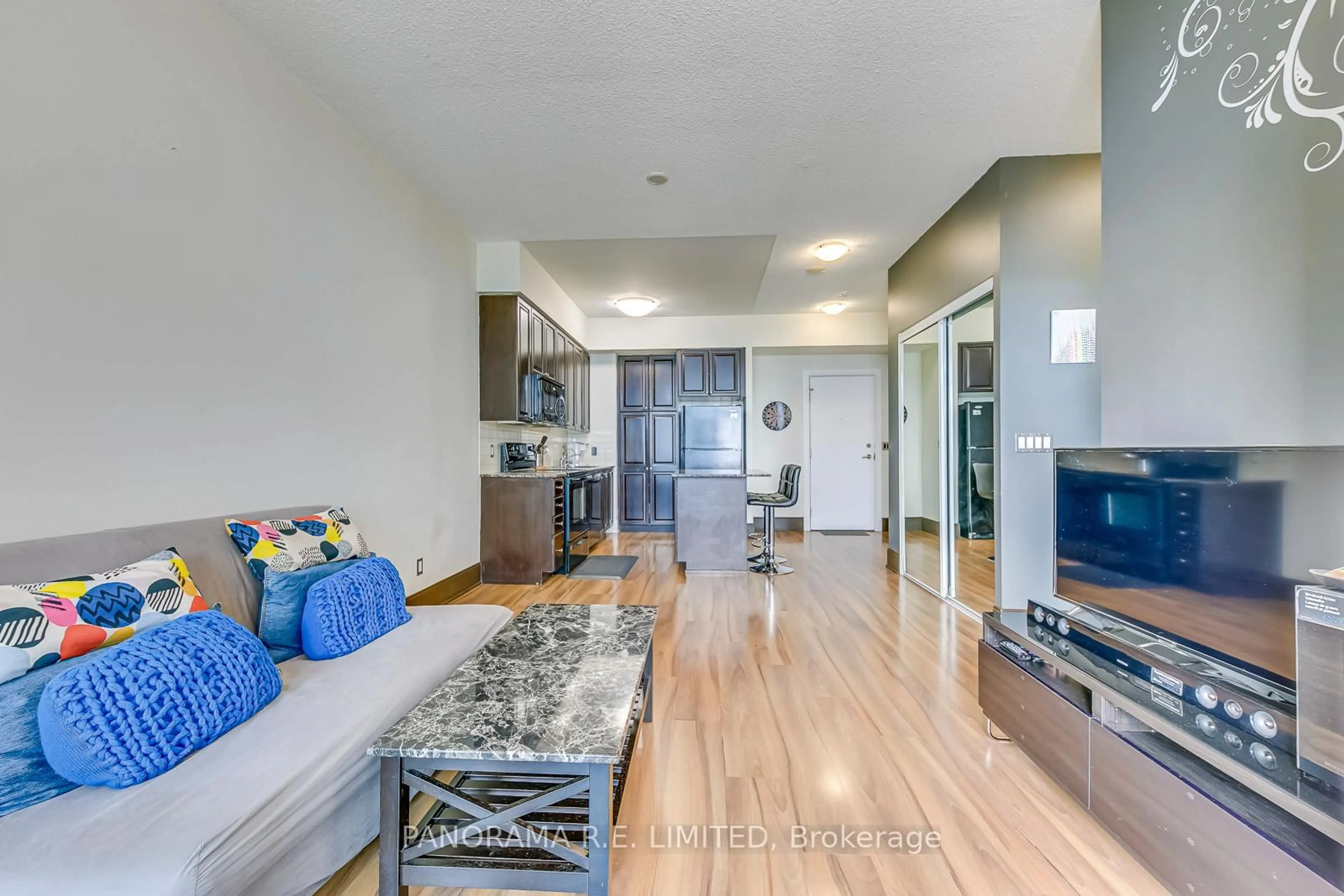 Living room with furniture, unknown for 330 Burnhamthorpe Rd #3005, Mississauga Ontario L5B 0E1