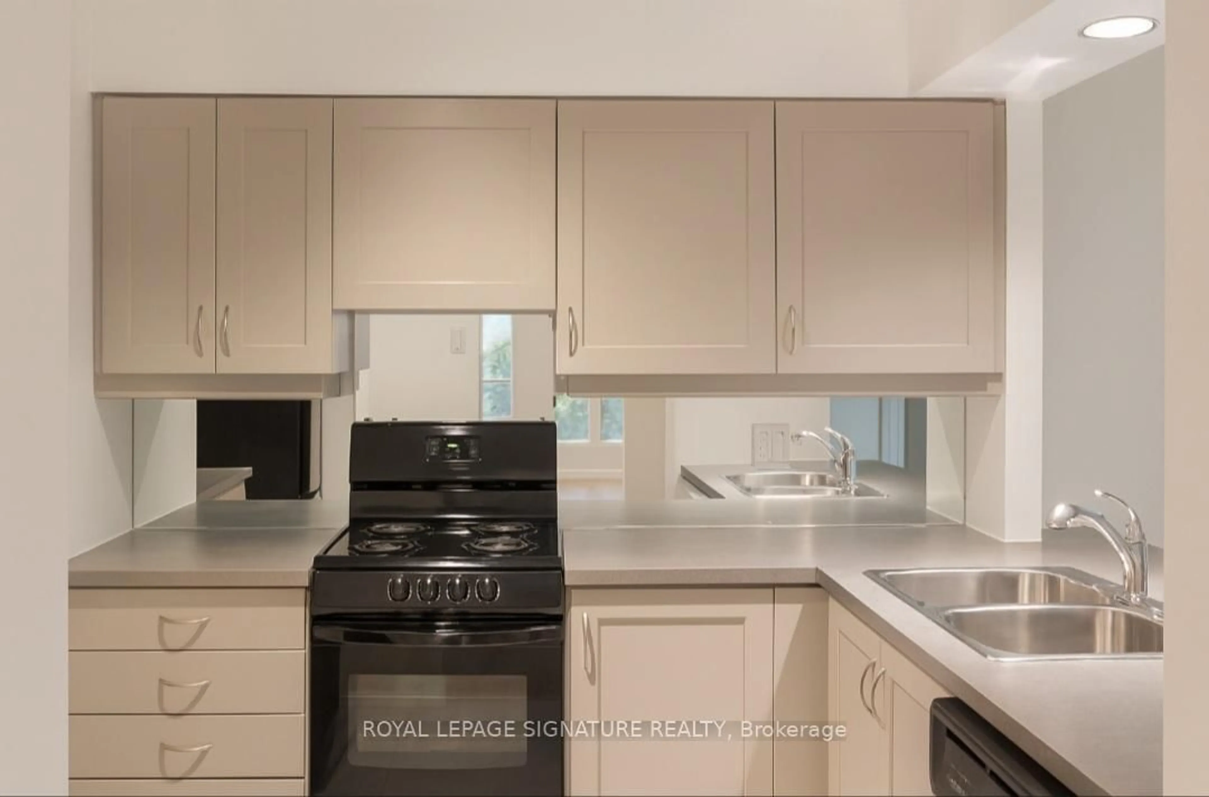 Standard kitchen, unknown for 50 Eglinton Ave #1010, Mississauga Ontario L5R 3P5
