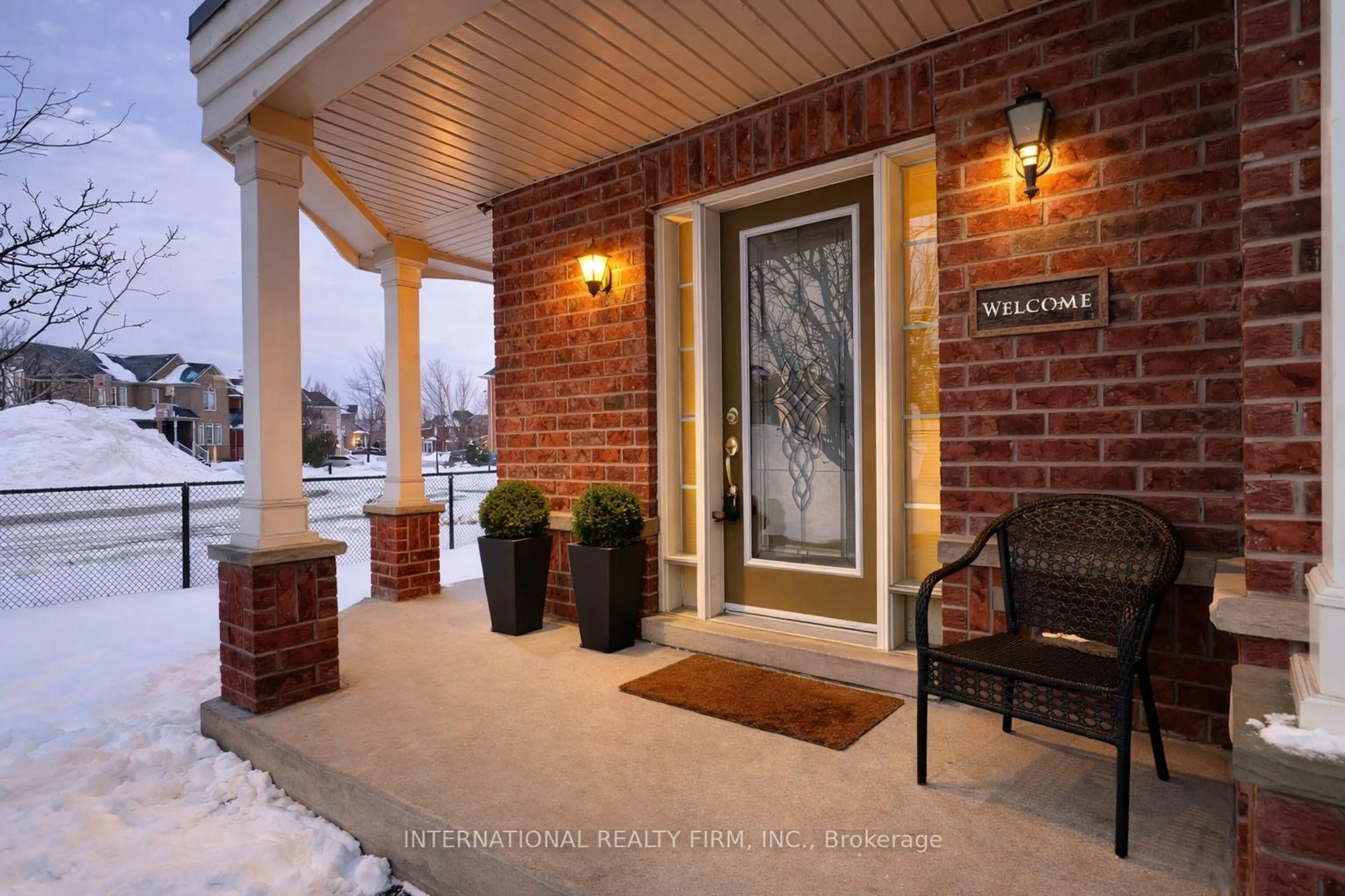 Indoor entryway for 60 Panama Pl, Brampton Ontario L6P 2G6