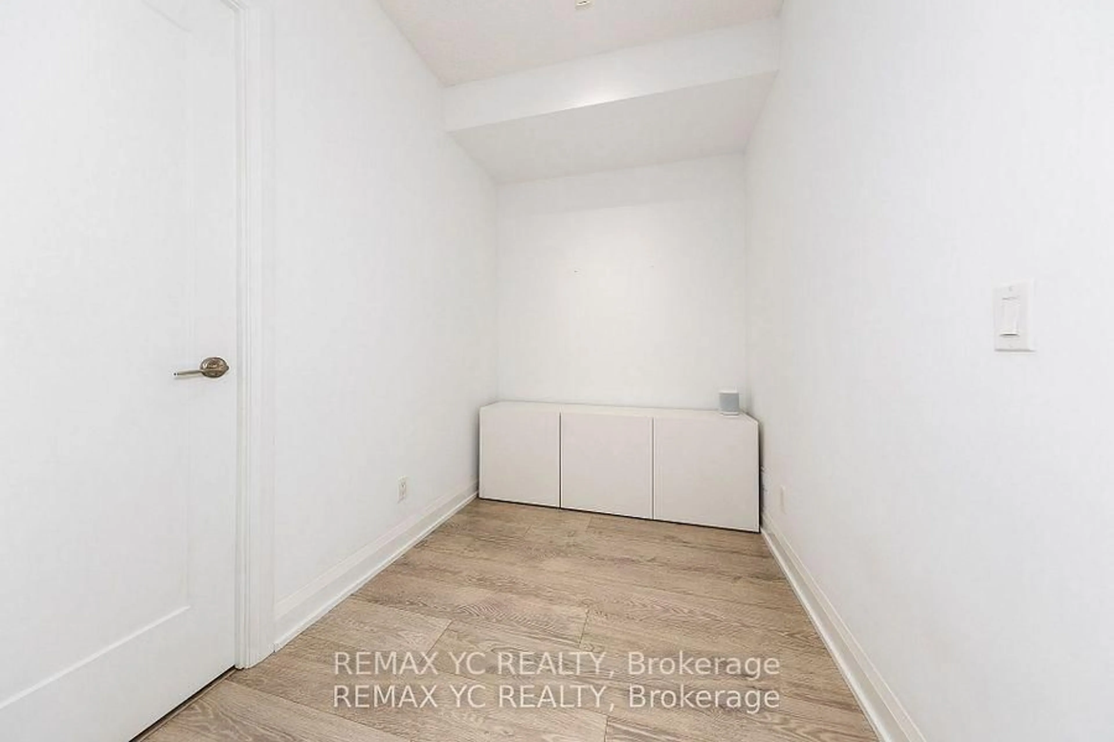 A pic of a room for 56 Annie Craig Dr #3904, Toronto Ontario M8V 0C8