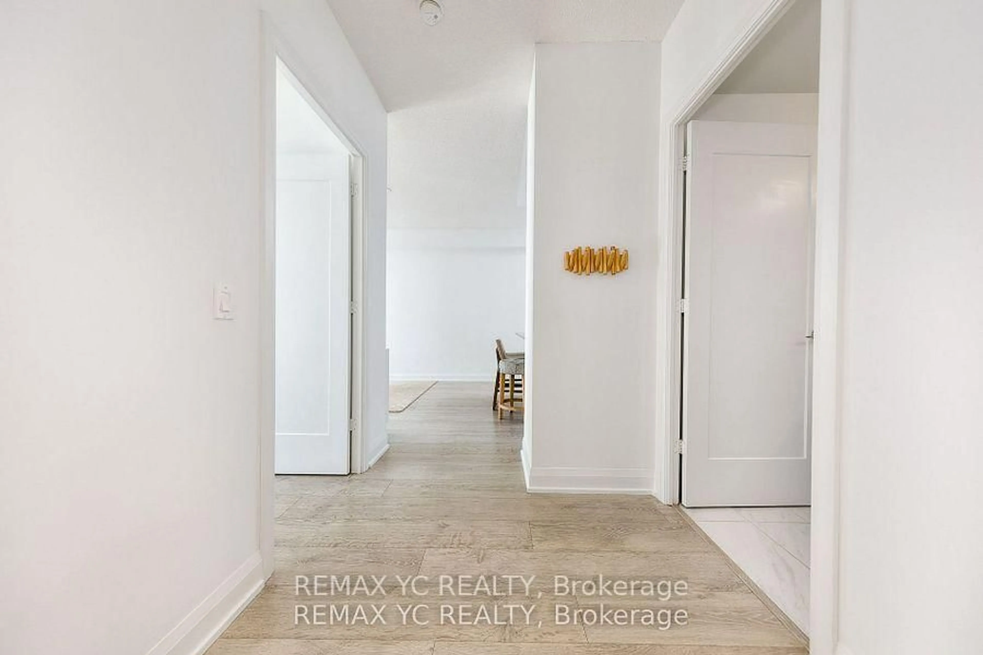 Indoor entryway for 56 Annie Craig Dr #3904, Toronto Ontario M8V 0C8