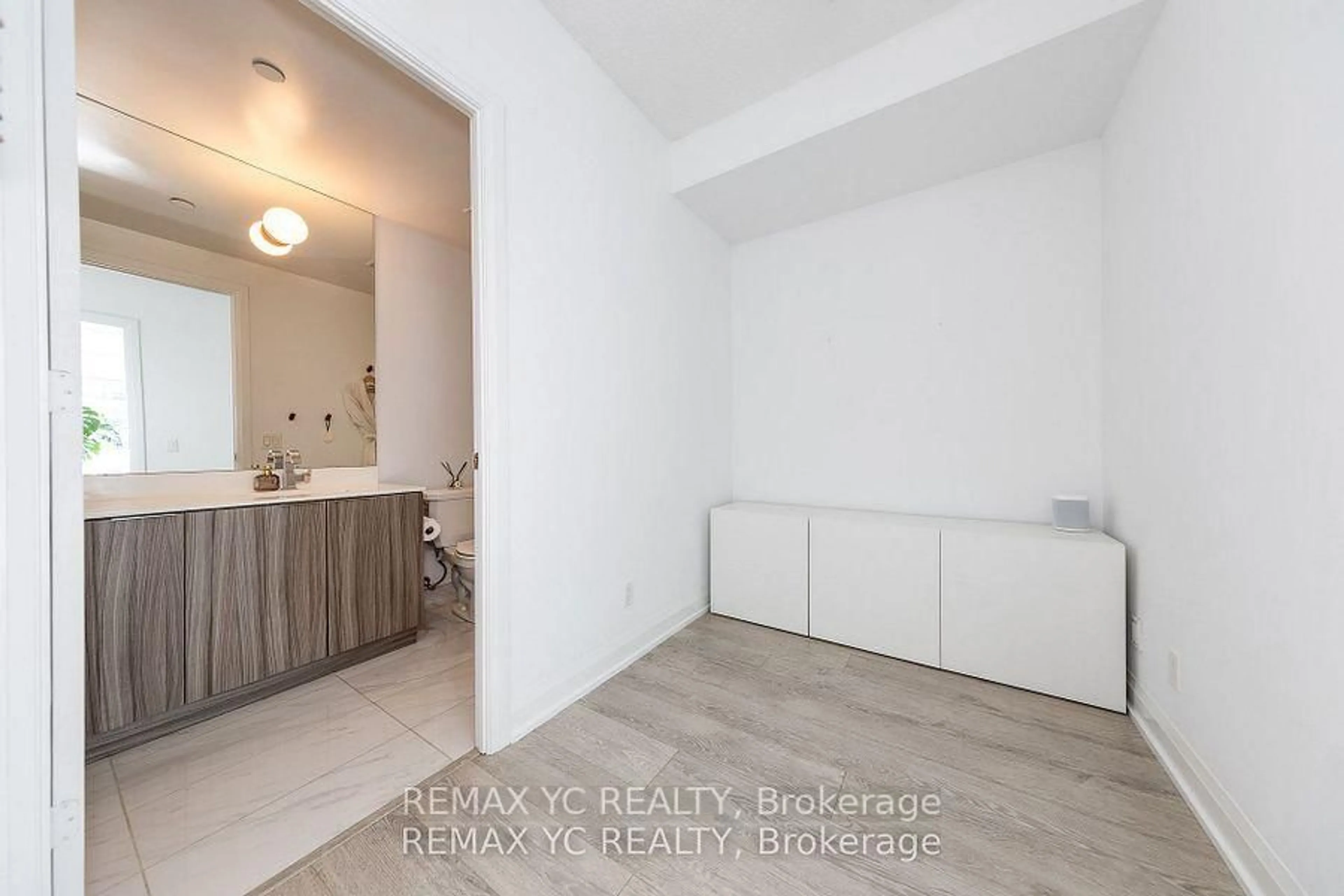 A pic of a room for 56 Annie Craig Dr #3904, Toronto Ontario M8V 0C8