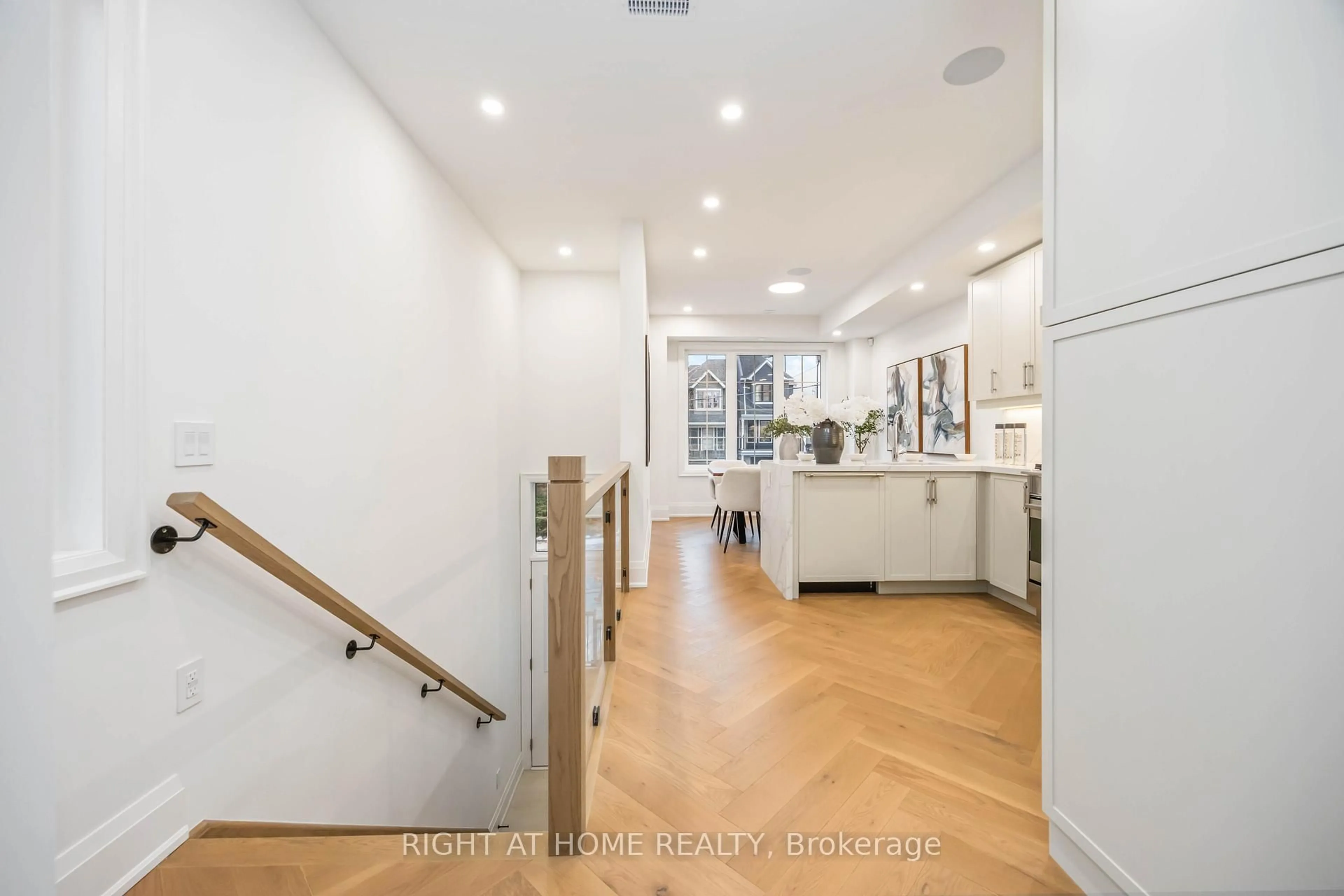 Unknown for 34A Morningside Ave, Toronto Ontario M6S 1C4