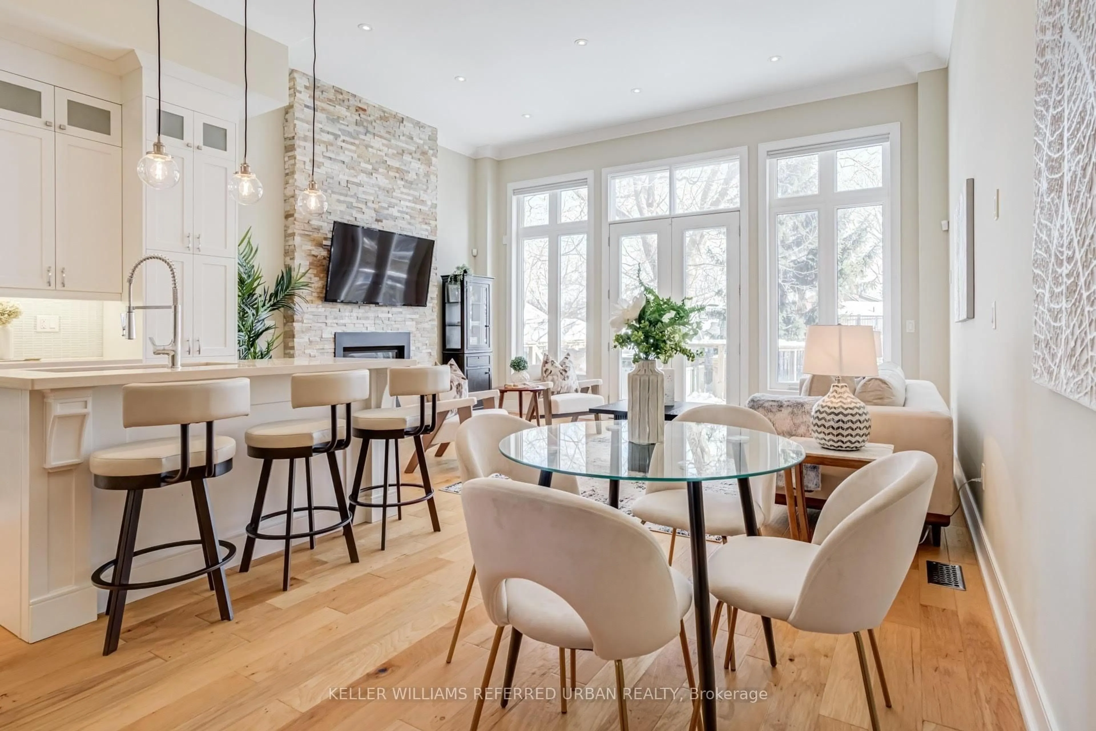 Dining room, unknown for 31B Royal York Rd, Toronto Ontario M8V 2T3