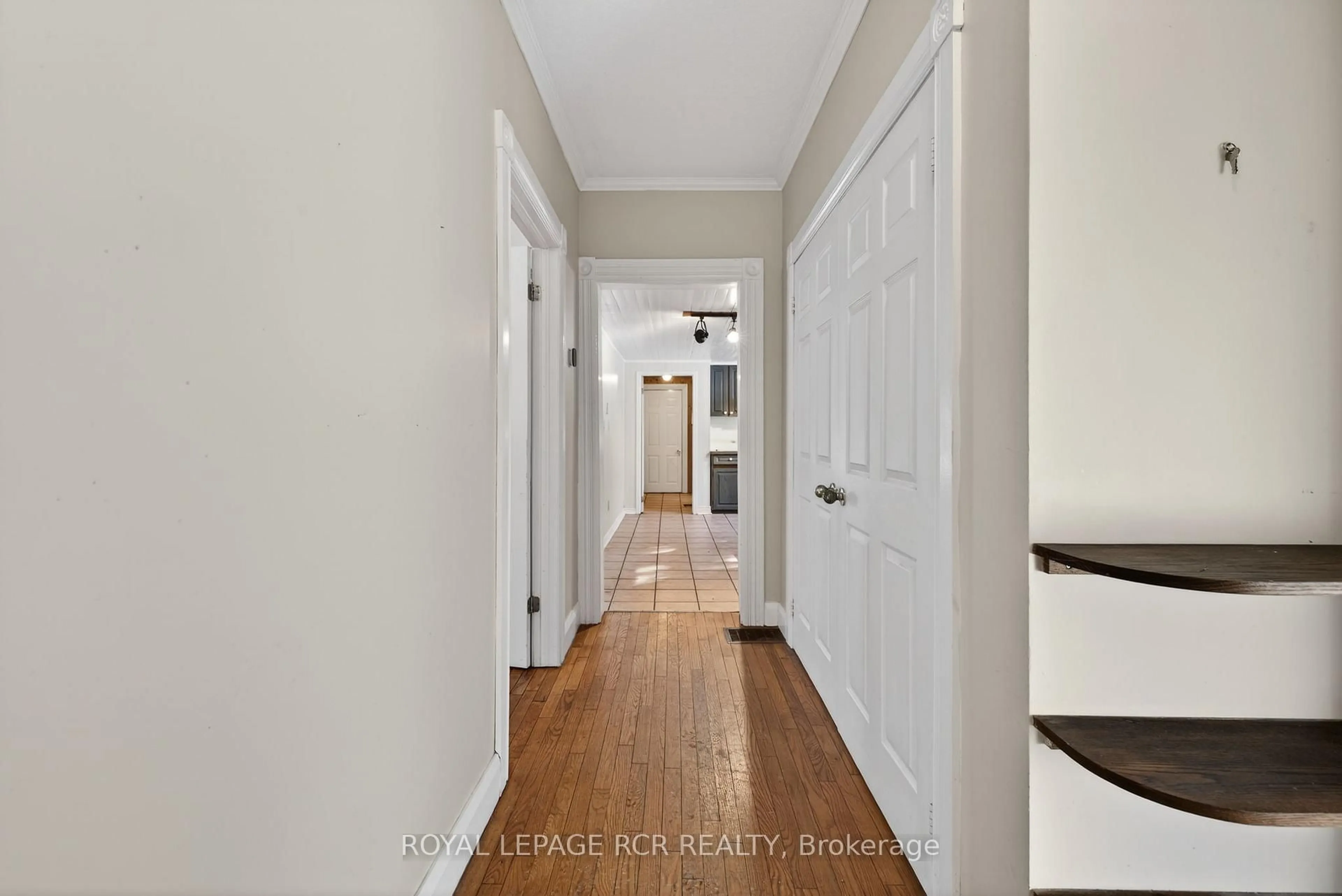 Indoor entryway for 815 Forks of the Credit Rd, Caledon Ontario L7K 0E7