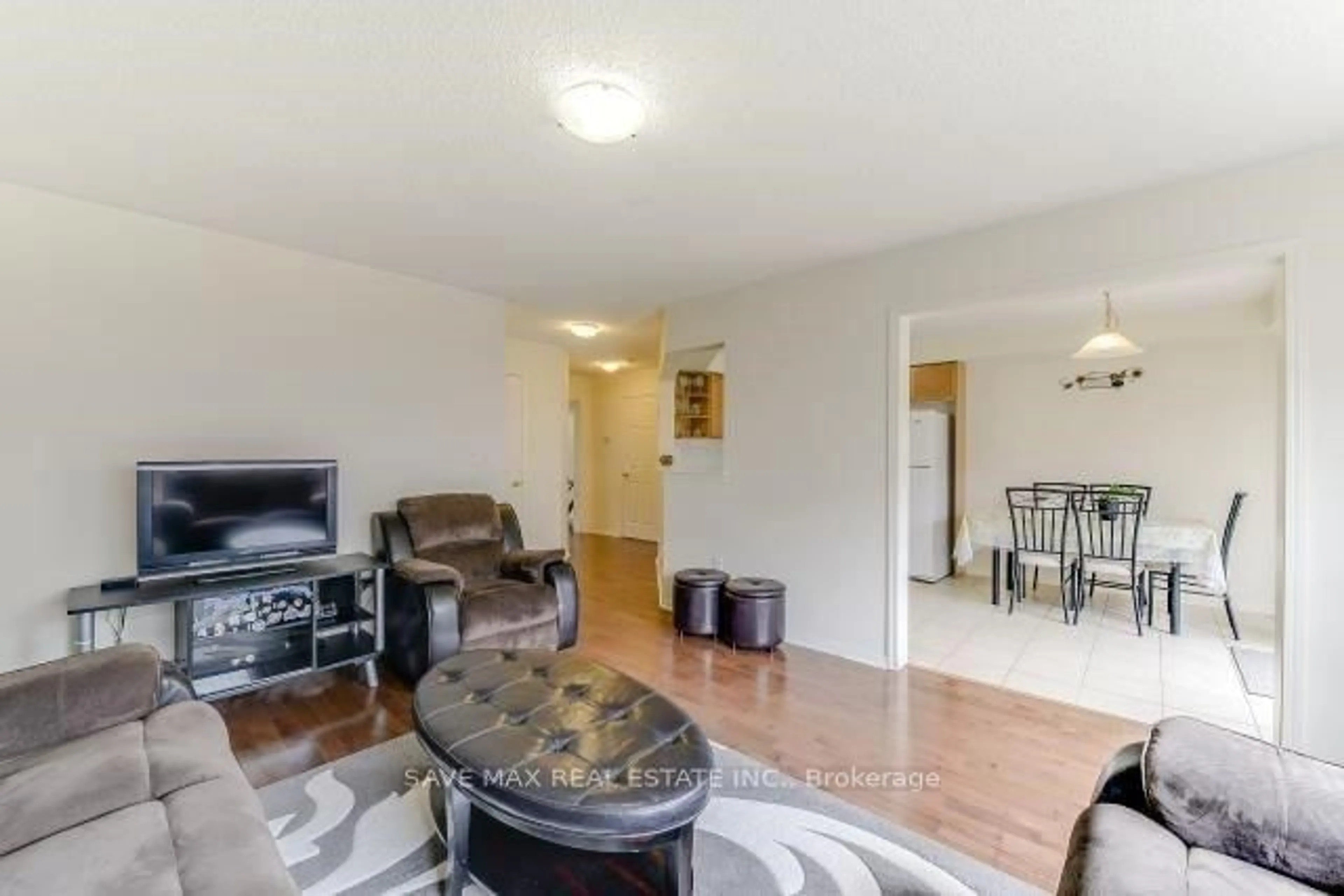 Living room with furniture, unknown for 23 Owlridge Dr, Brampton Ontario L6X 0M3