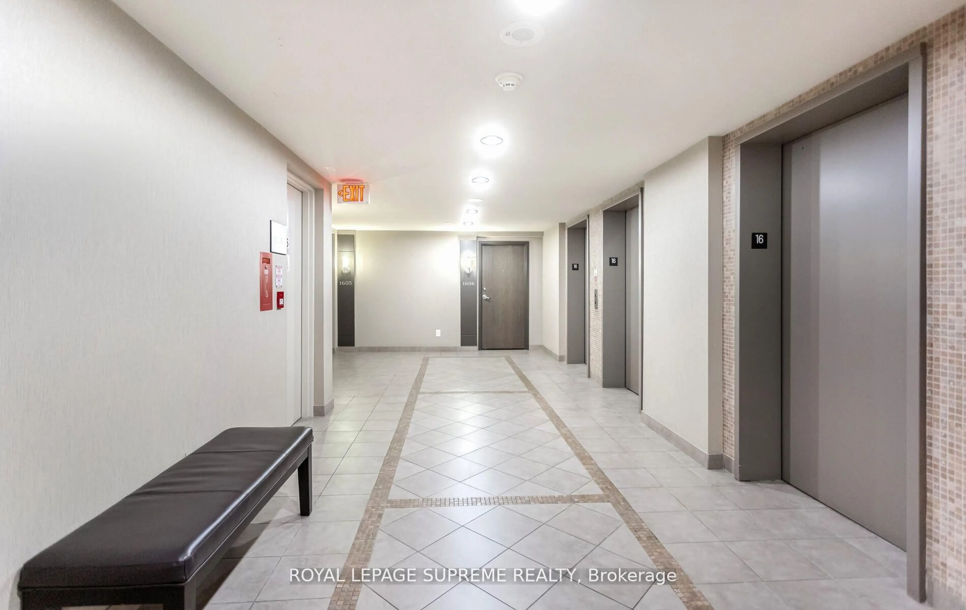 Indoor foyer for 9 George St #1606, Brampton Ontario L6X 0T6