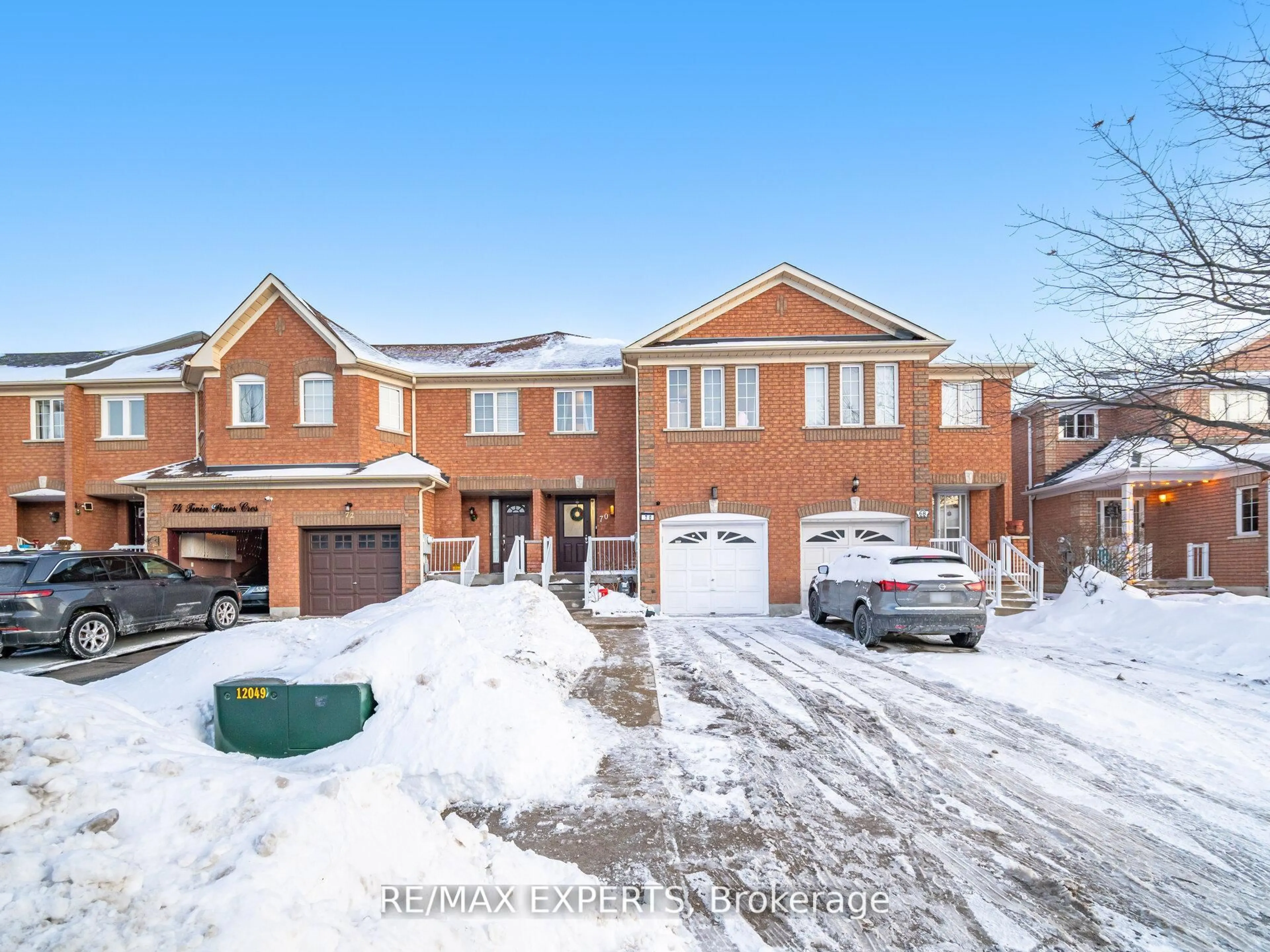 Unknown for 70 Twin Pines Cres, Brampton Ontario L7A 1M8