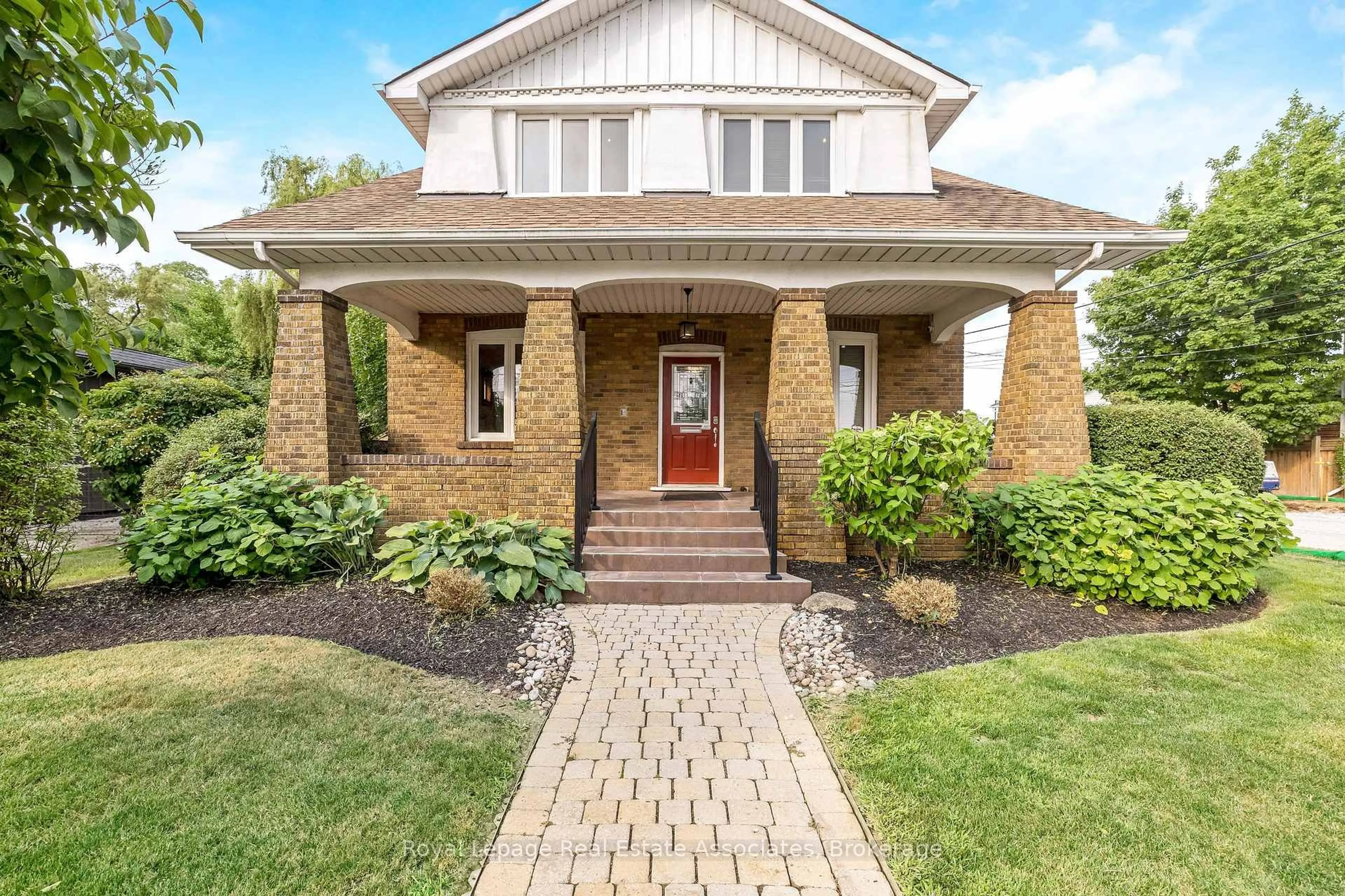 Home with brick exterior material, street for 142 Martin St, Milton Ontario L9T 2R2