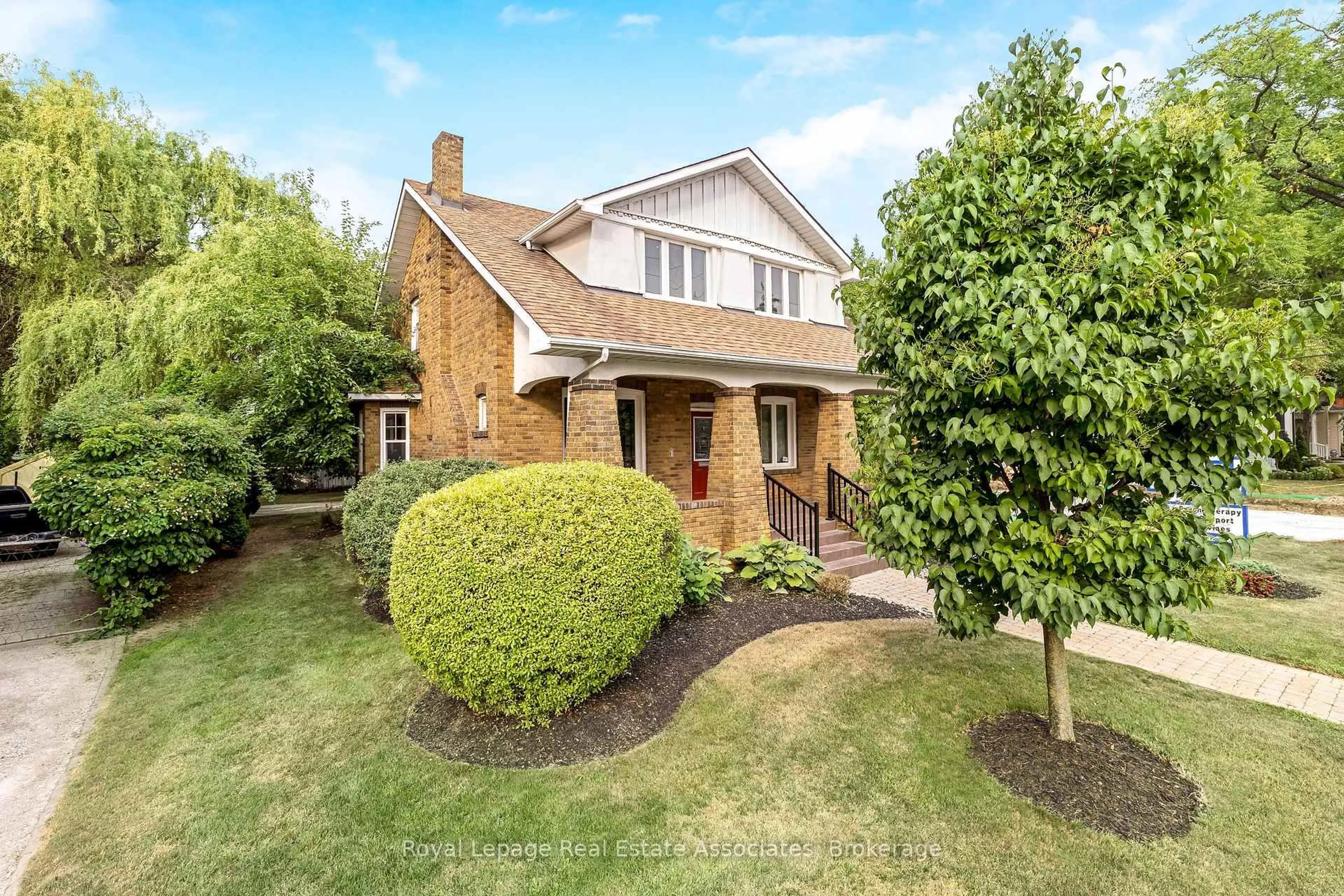 Home with brick exterior material, street for 142 Martin St, Milton Ontario L9T 2R2